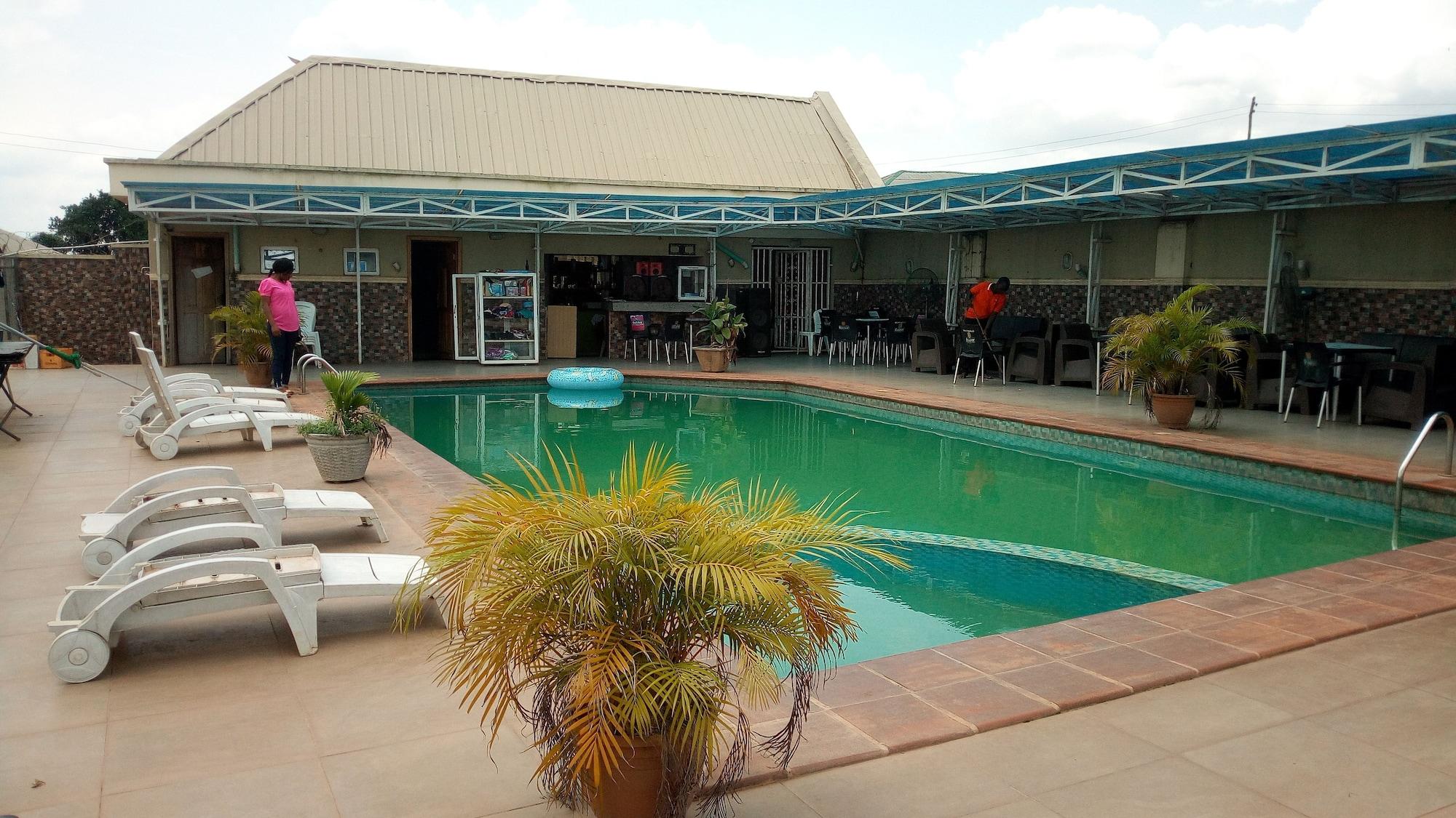 Vista Piscina Mataan Hotel  Suites