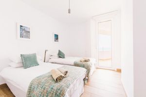 Alquiler Vacacional - CRUISE APARTAMENT. First line beach. It will look like it's on a boat.