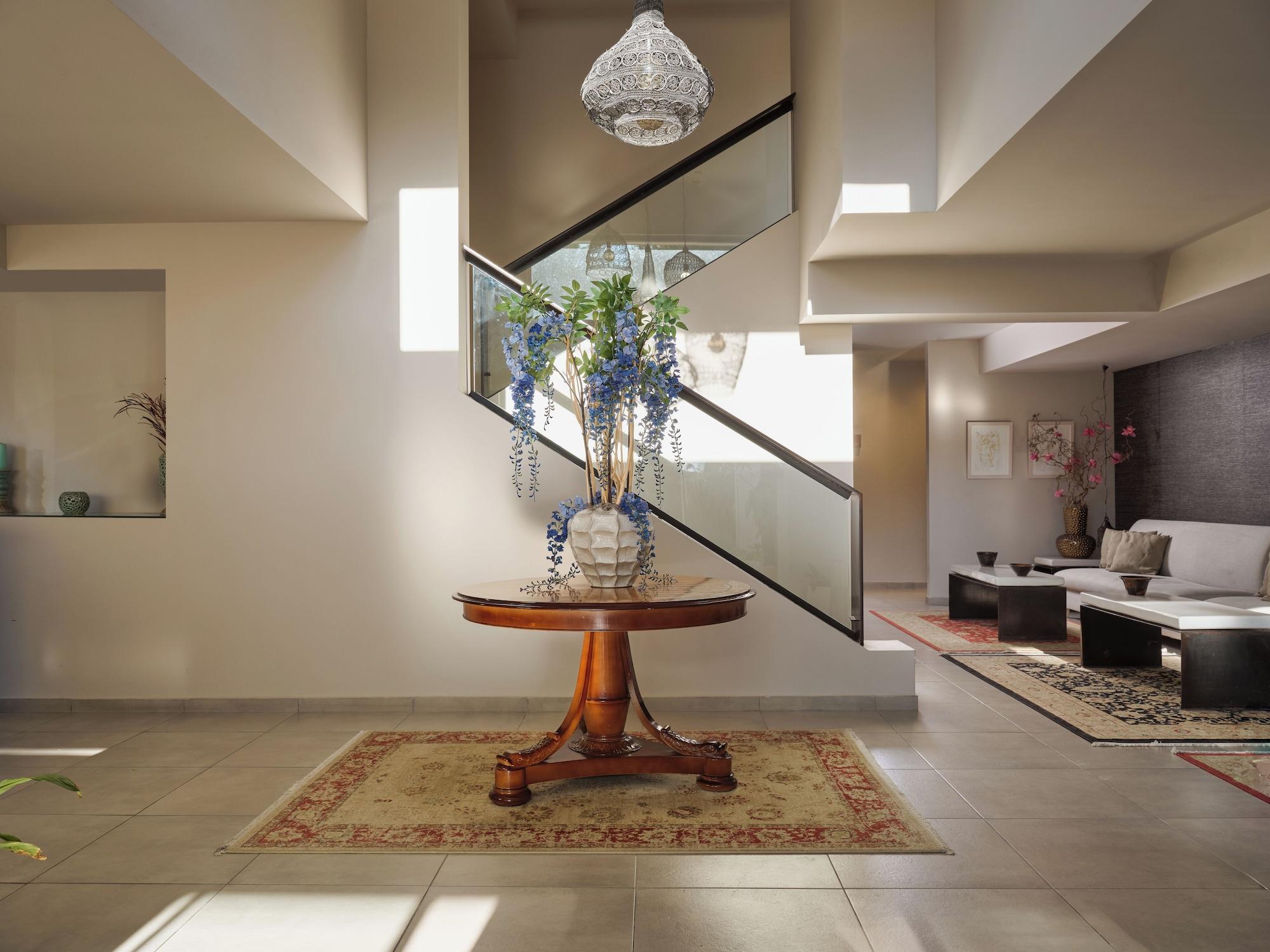 Vista Lobby Ionian Hill Hotel