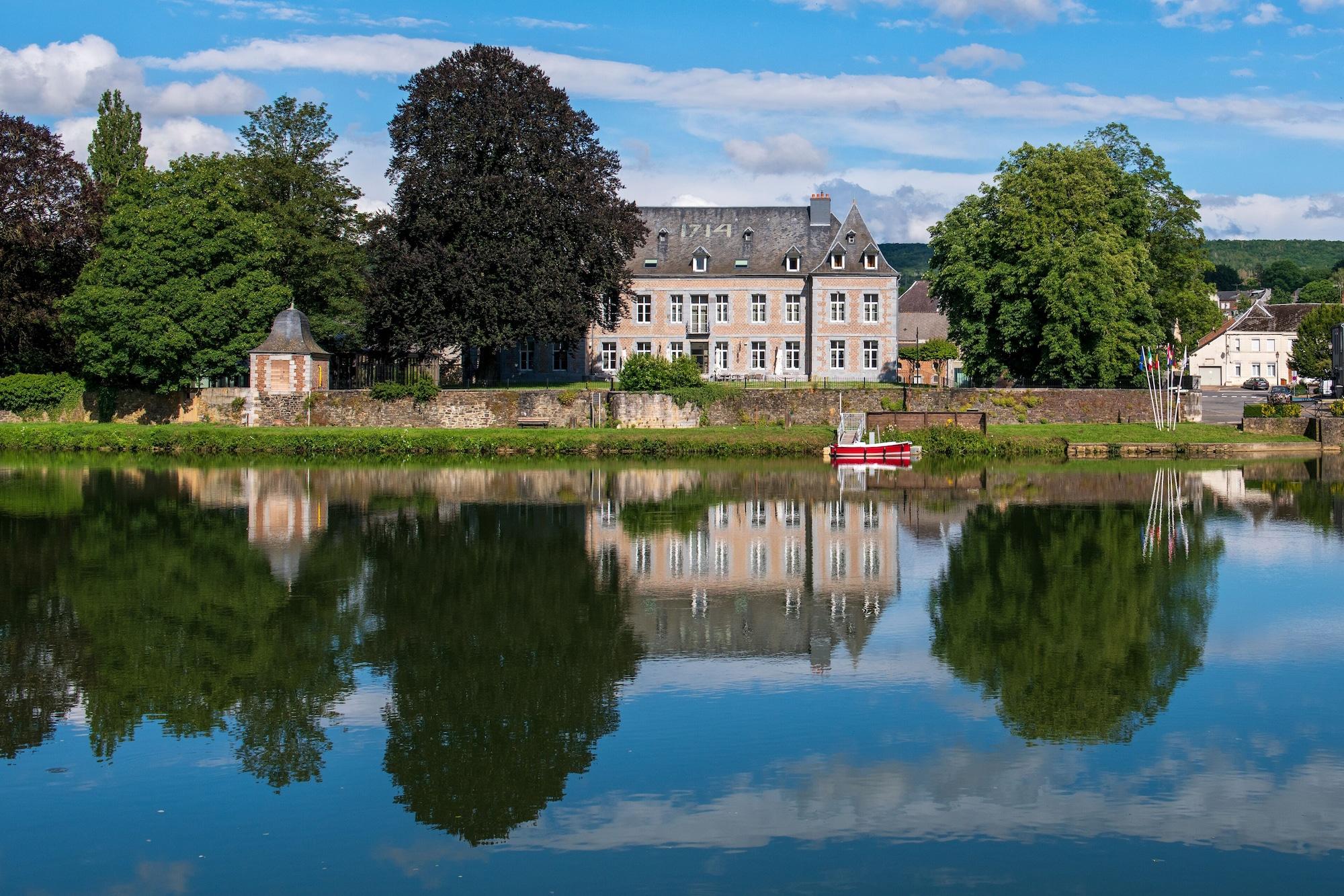 Varios Château de Wallerand