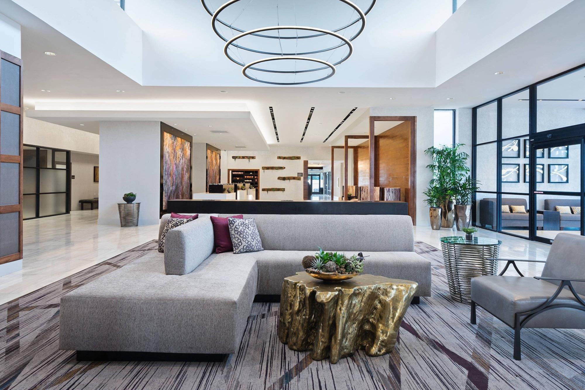 Vista Lobby Marriott Baton Rouge