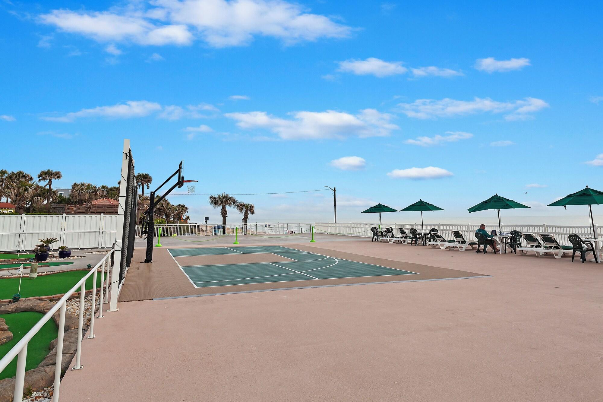 Vista Exterior Royal Floridian South by Spinnaker