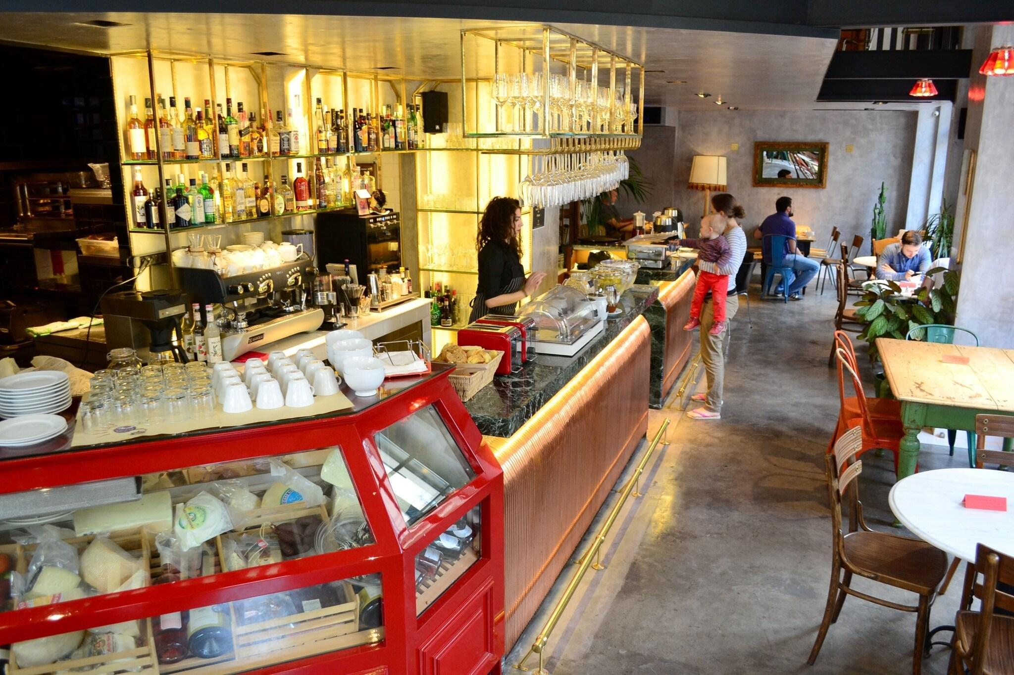 Restaurant City Circus Athens - Hostel
