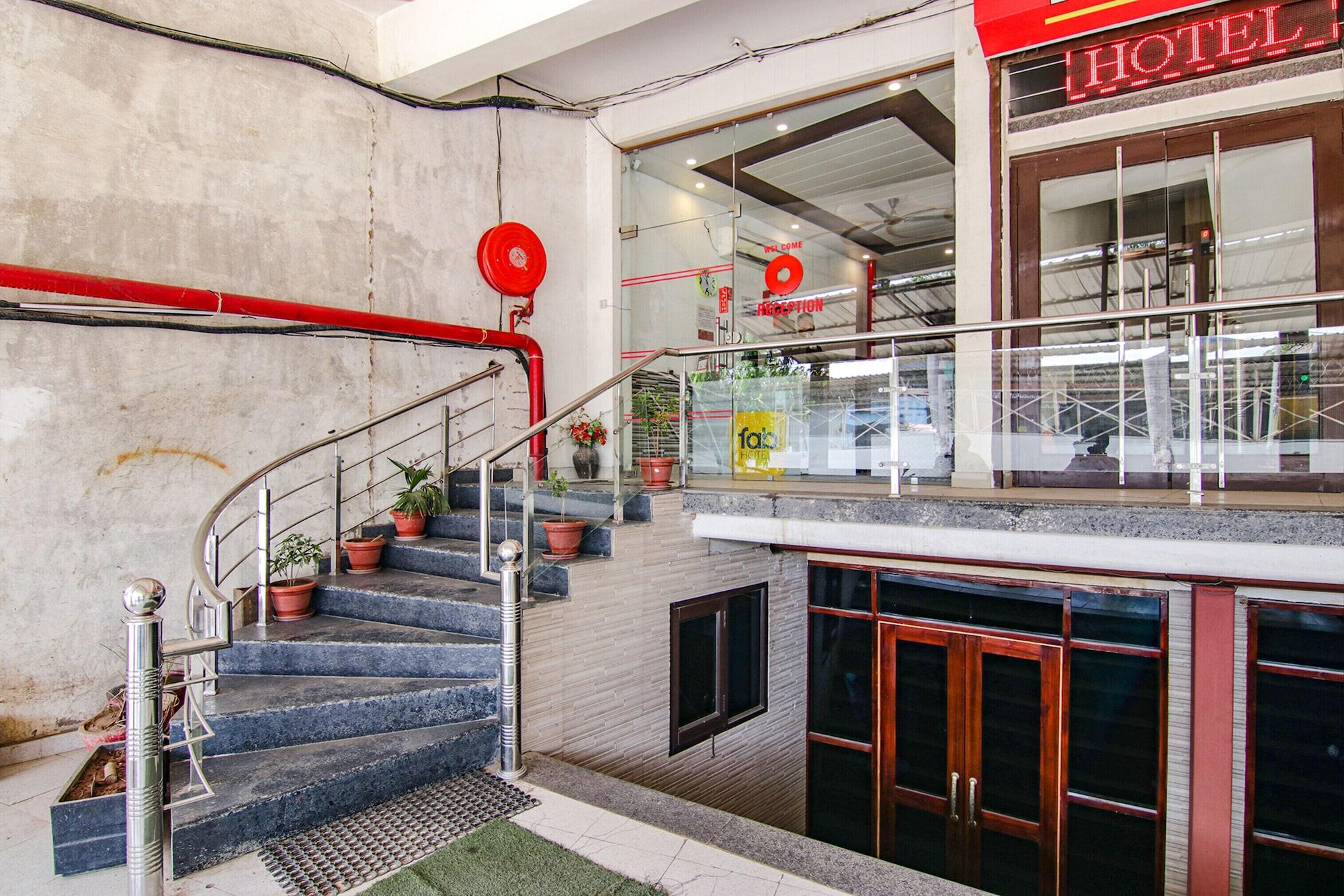 Vista Exterior Fabhotel Gs