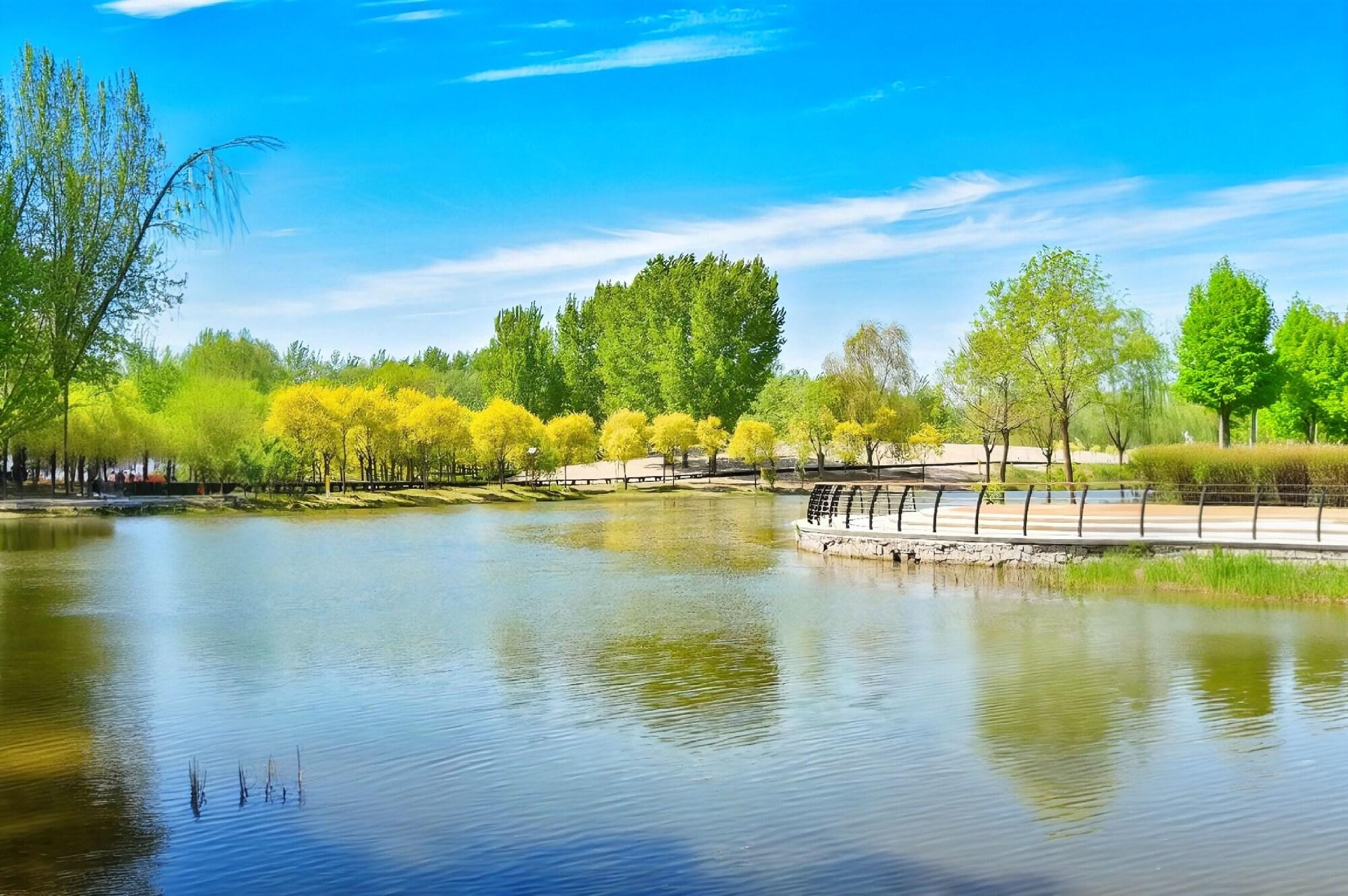 Varios Gelin Haotai Zhixuan Jiudian