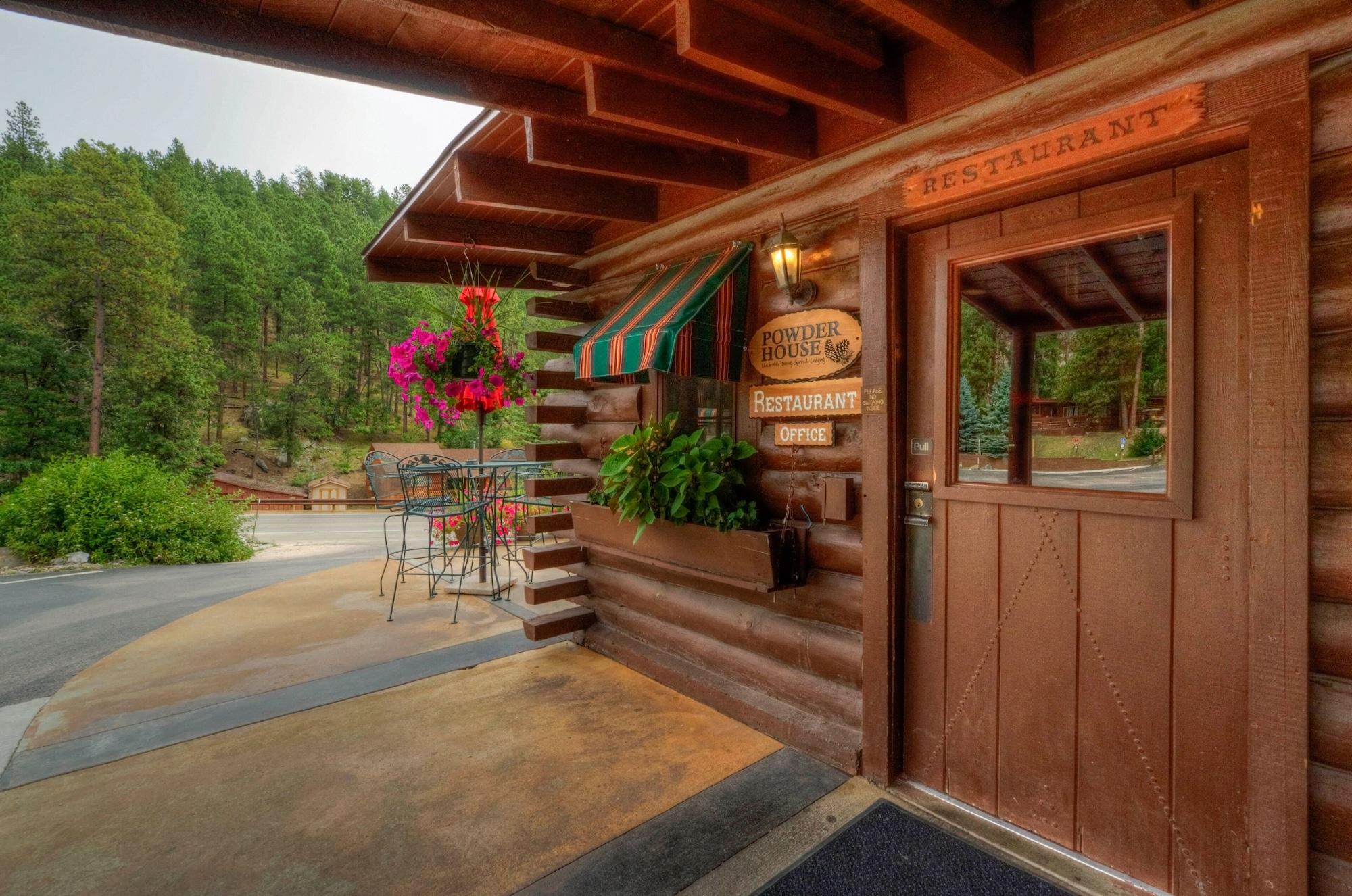 Vista Exterior Powder House Lodge