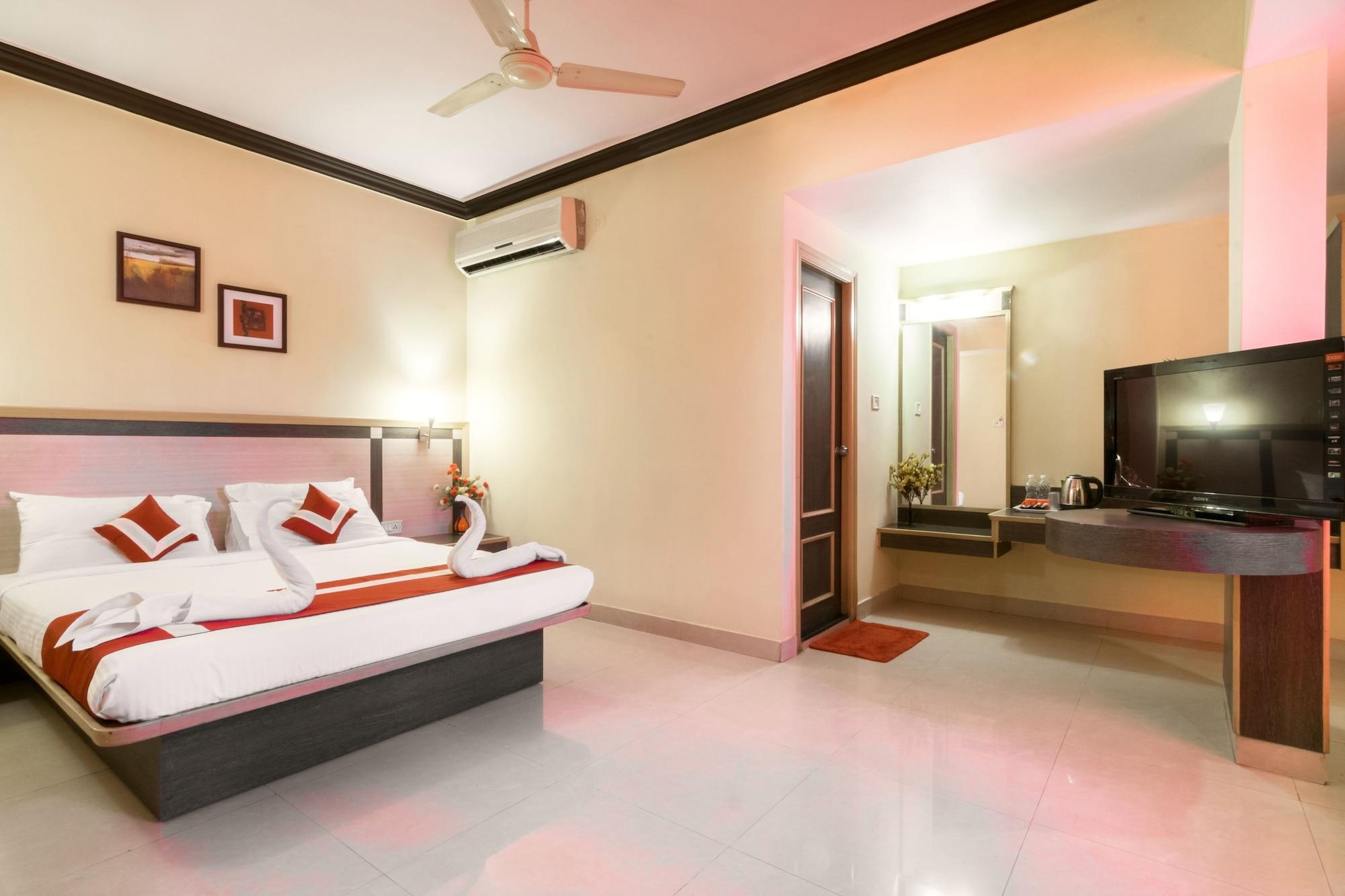Varios Octave Plaza Hotel