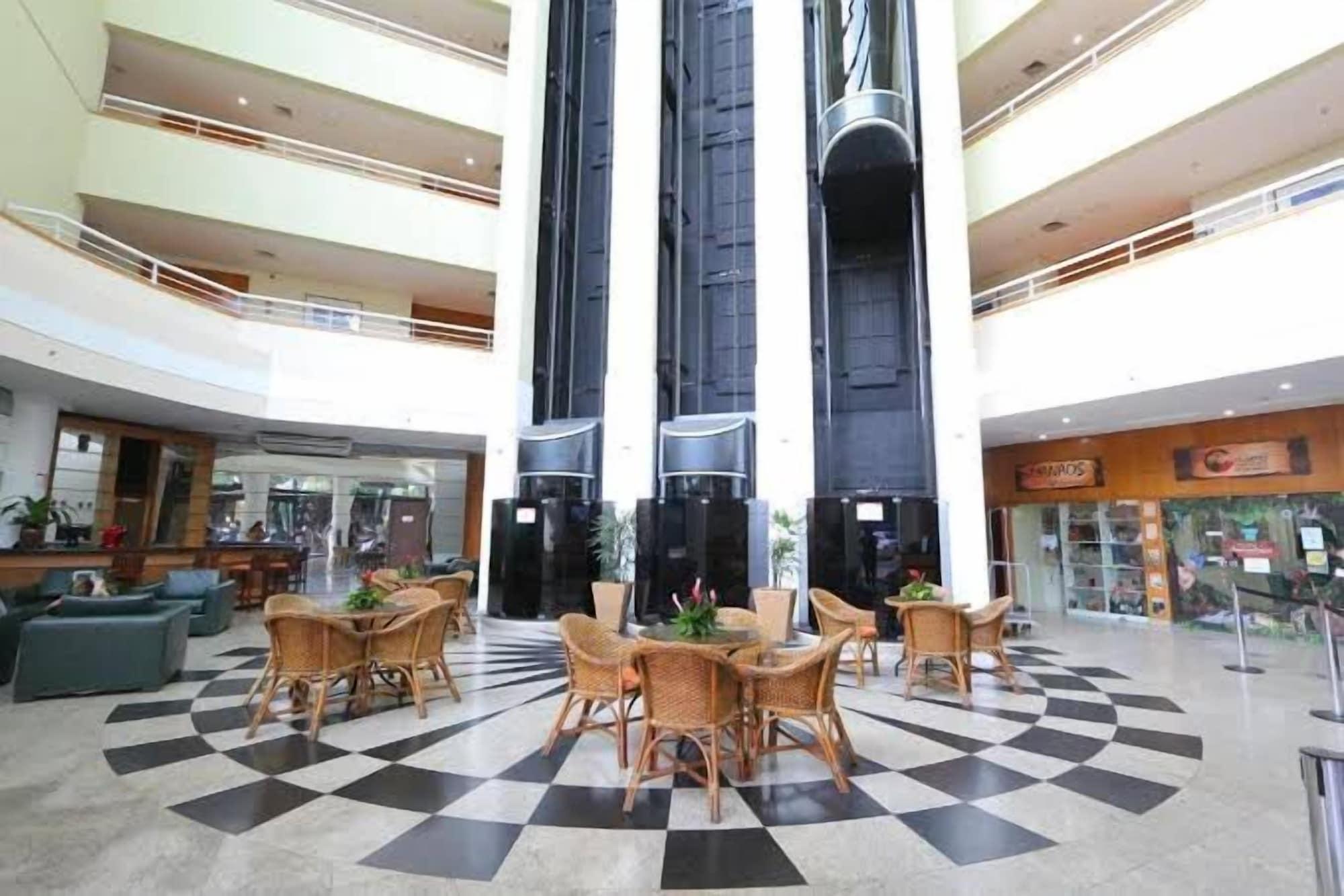 Vista Lobby Flat em Tropical Executive Hotel