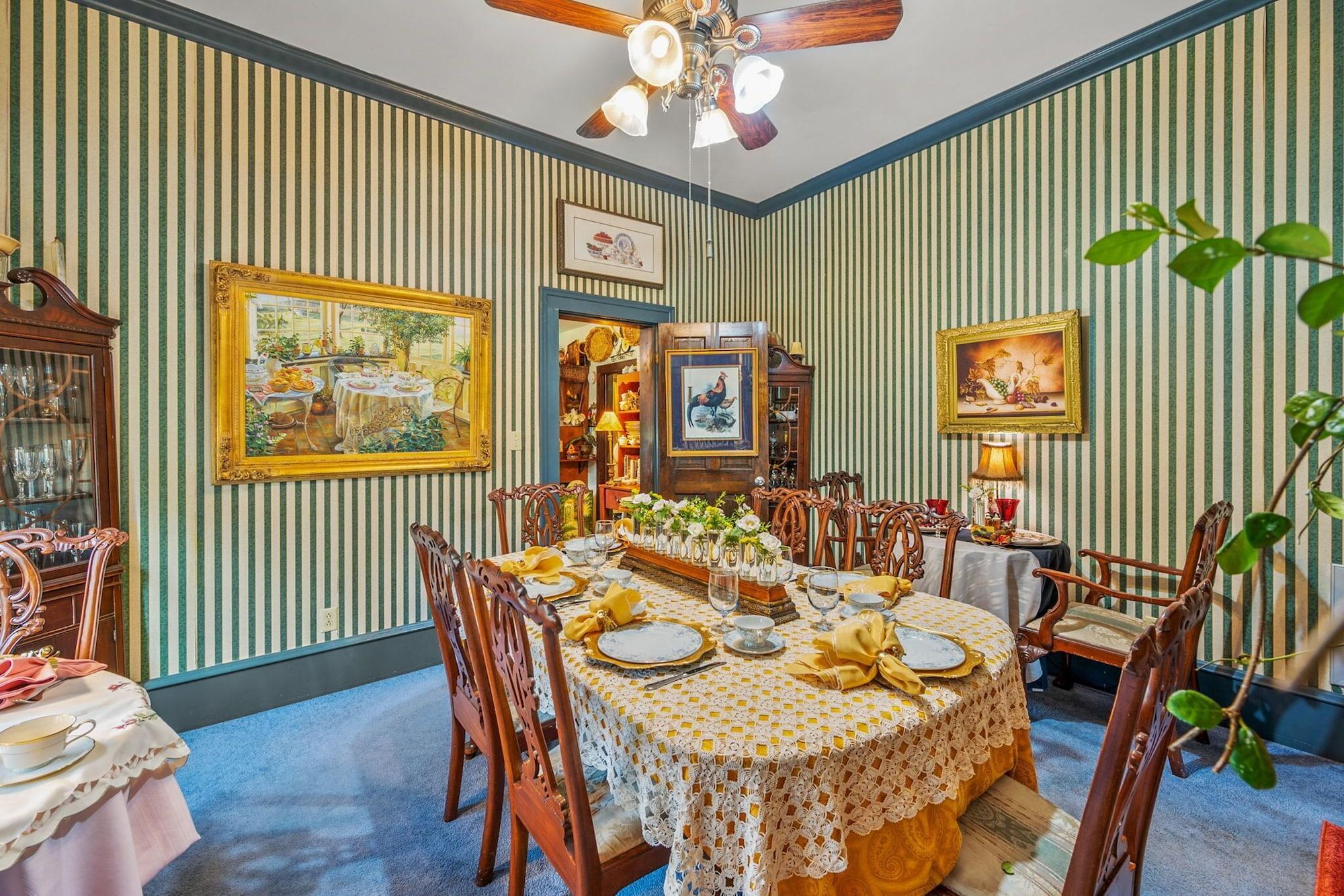 Restaurant Goodbread House Bed & Breakfast Inn