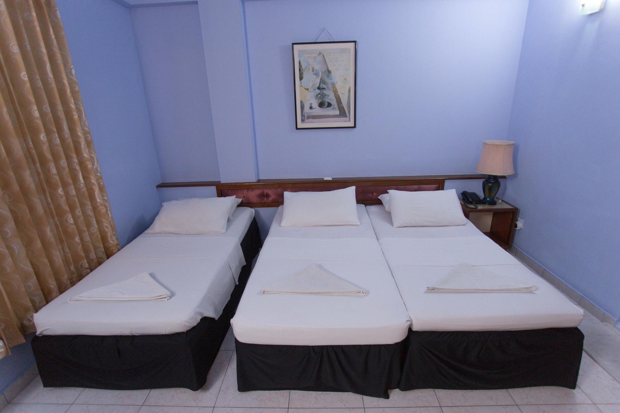 Varios Off Day Inn Hotel