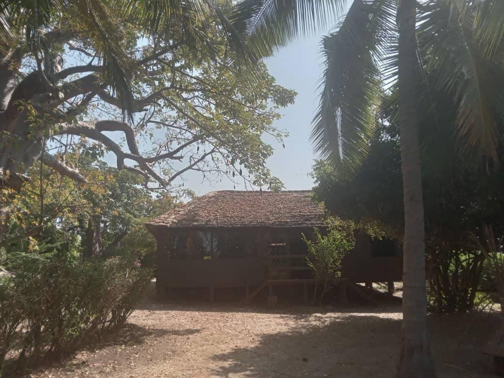 Varios Lodges des Collines de Niassam