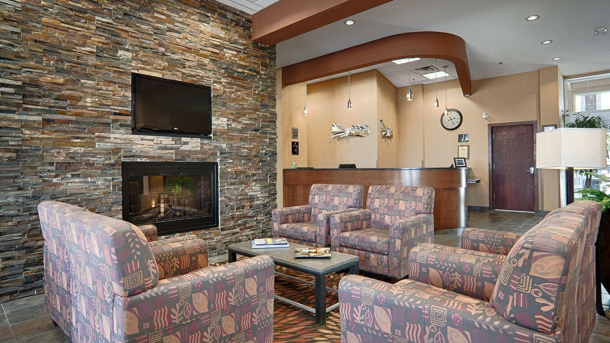 Vista Lobby Best Western Plus Chateau Inn Sylvan Lake