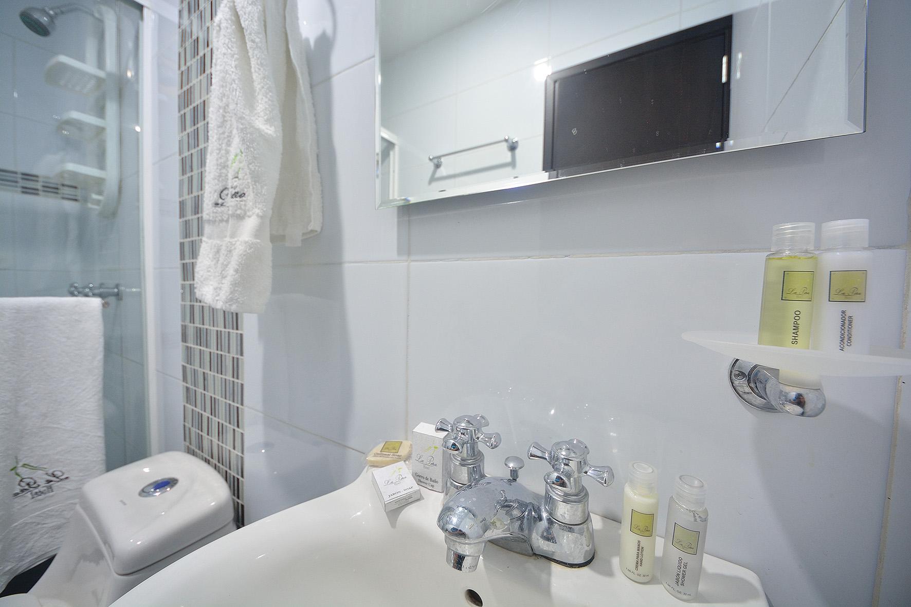 Baño La Pera Hotel