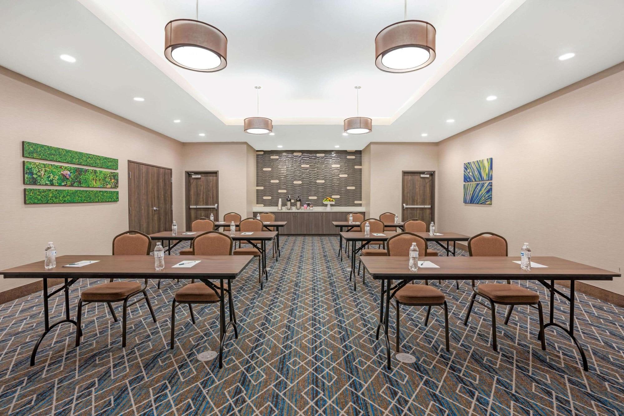 Sala de Reuniones La Quinta Inn and Suites by Wyndham Houston Spring South