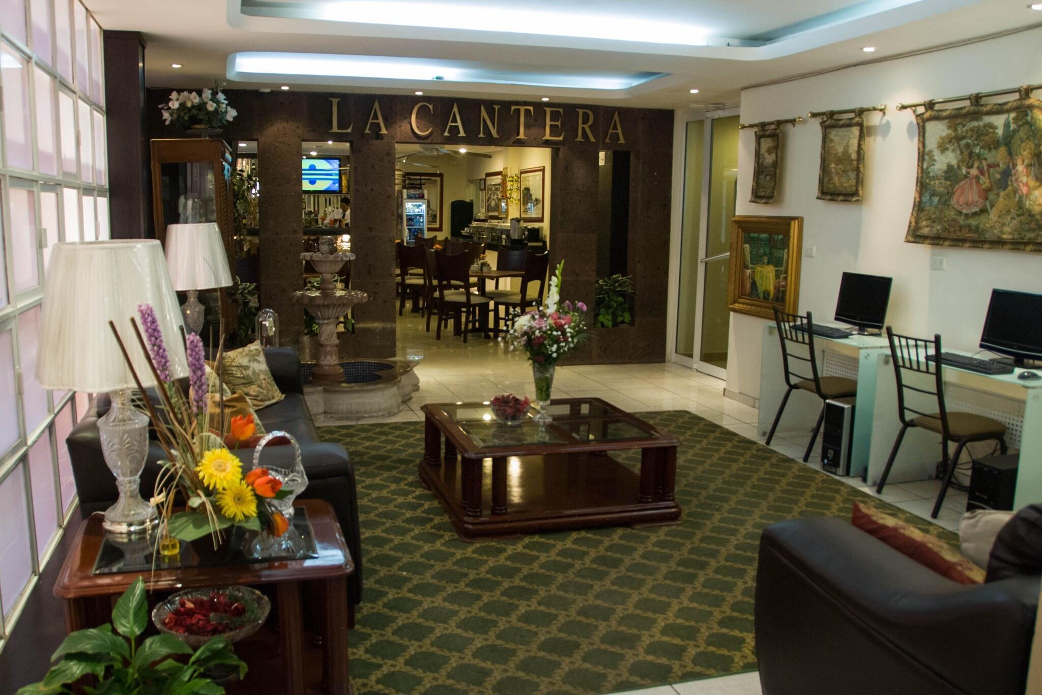 Vista Lobby Hotel Rincón Real Suites