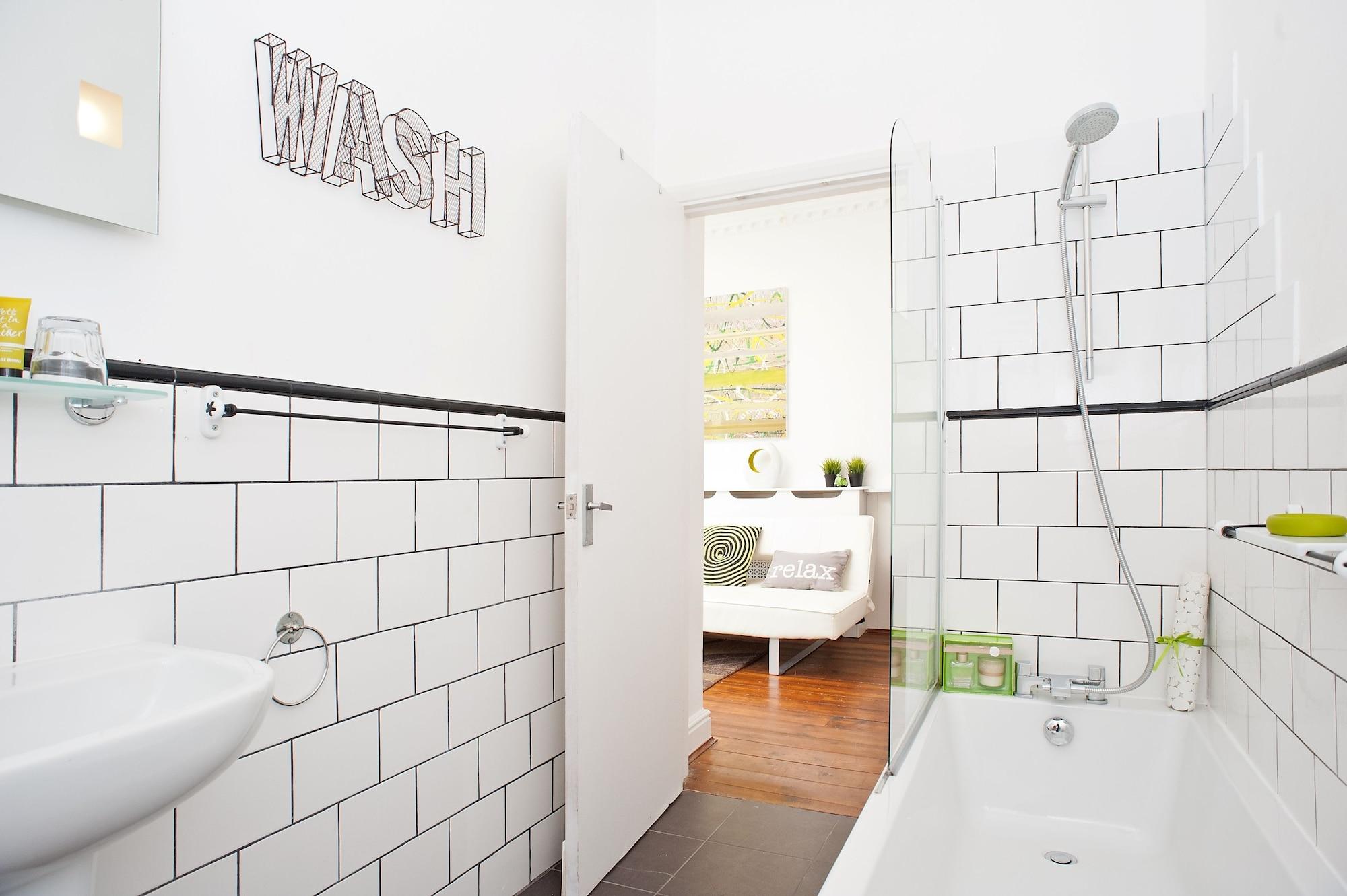 Equipamiento de Habitación LimeHouse