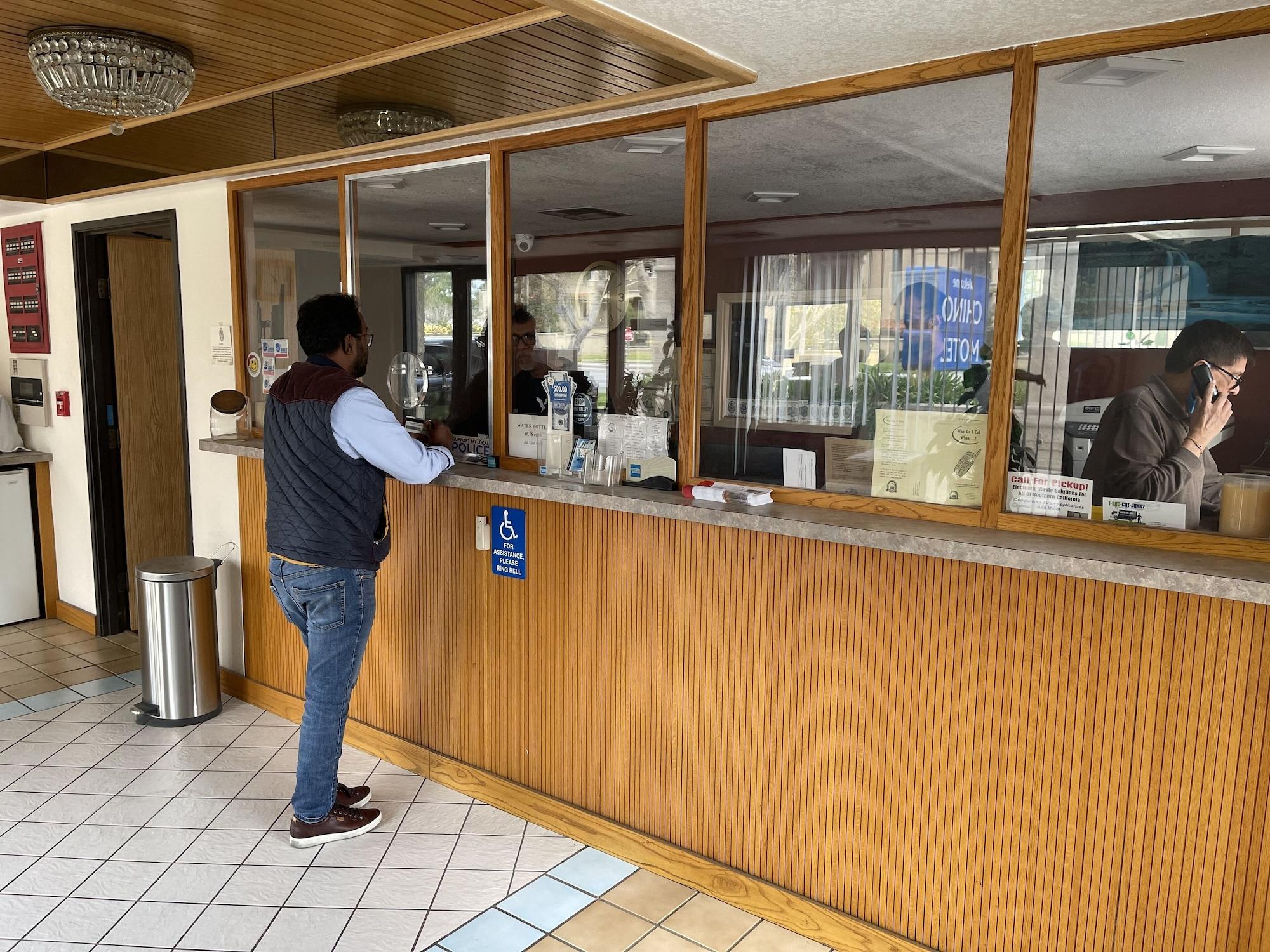 Vista Lobby Chino Motel