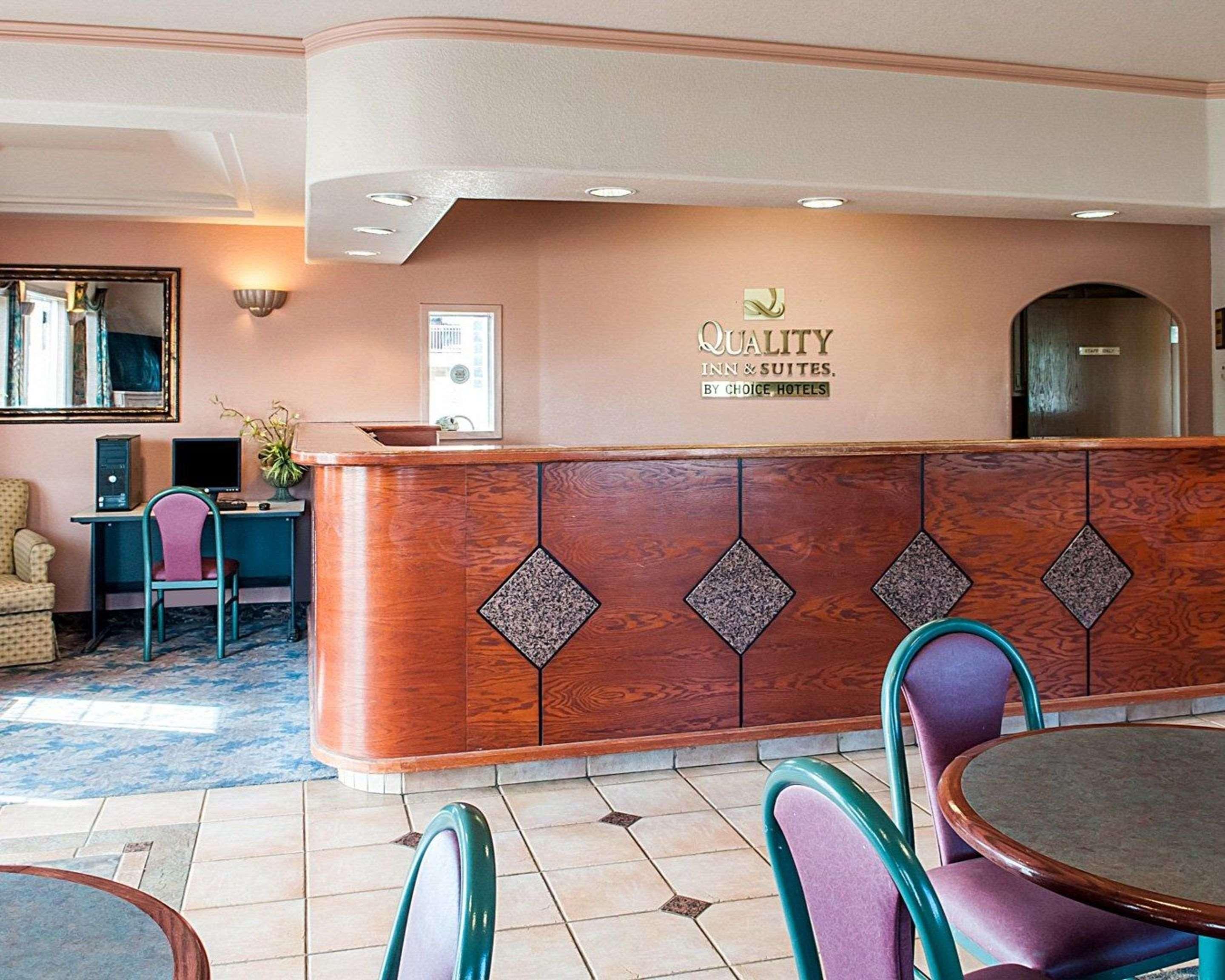 Vista Lobby Quality Inn & Suites Las Cruces - University Area