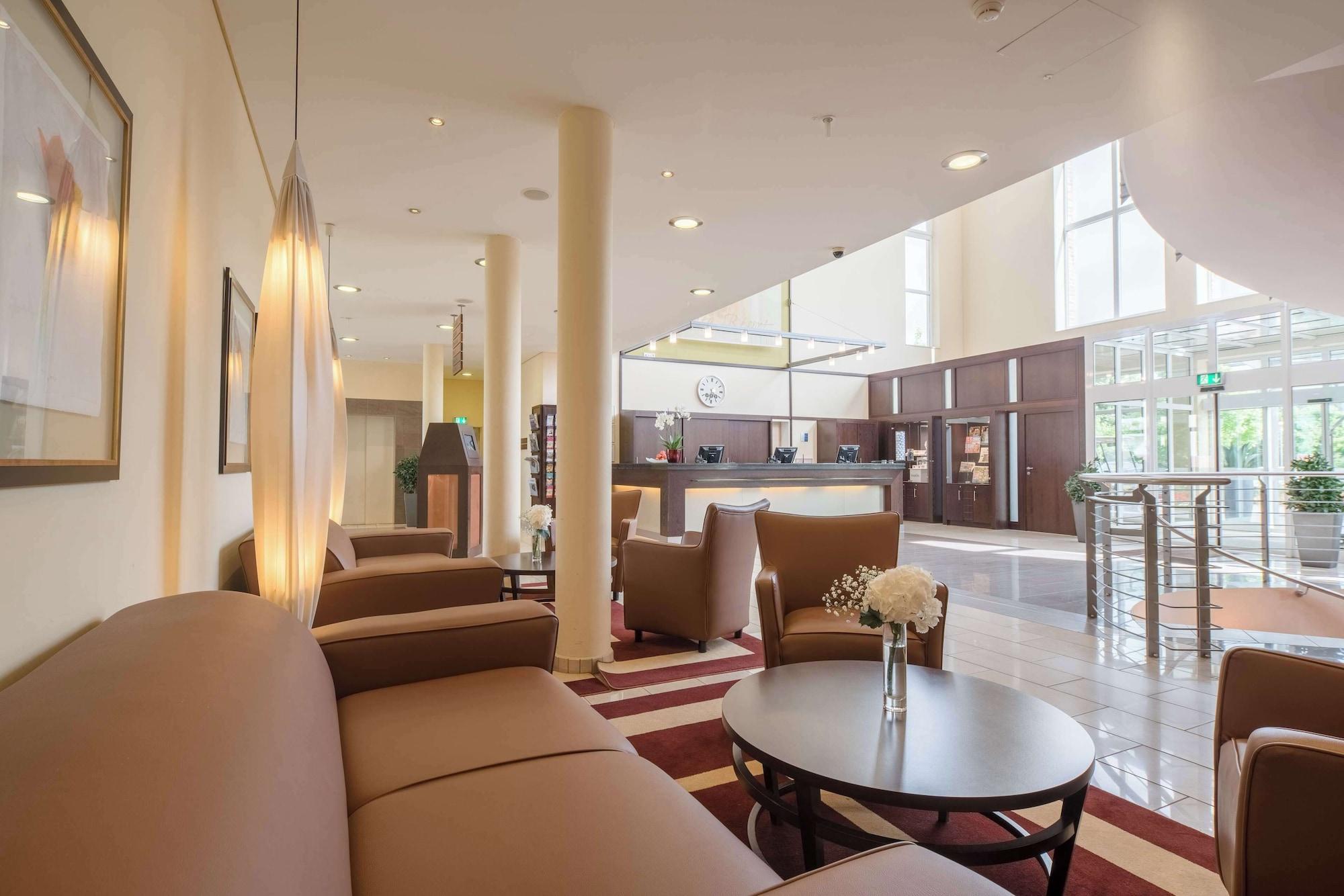 Vista Lobby Best Western Premier Castanea Resort Hotel