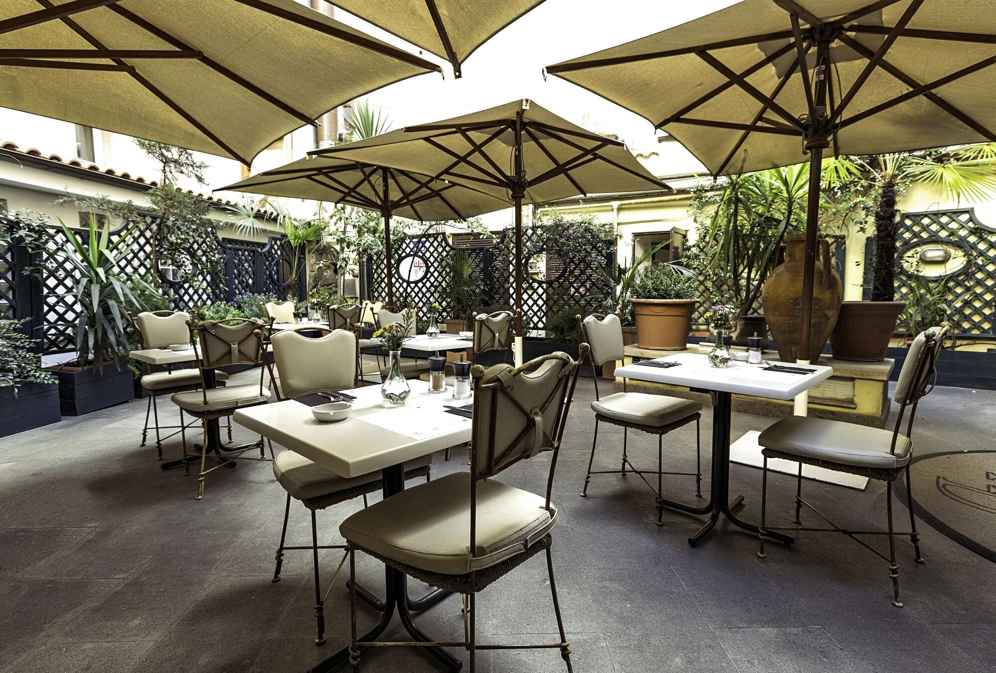 Bar/Salón Hotel Diplomatic