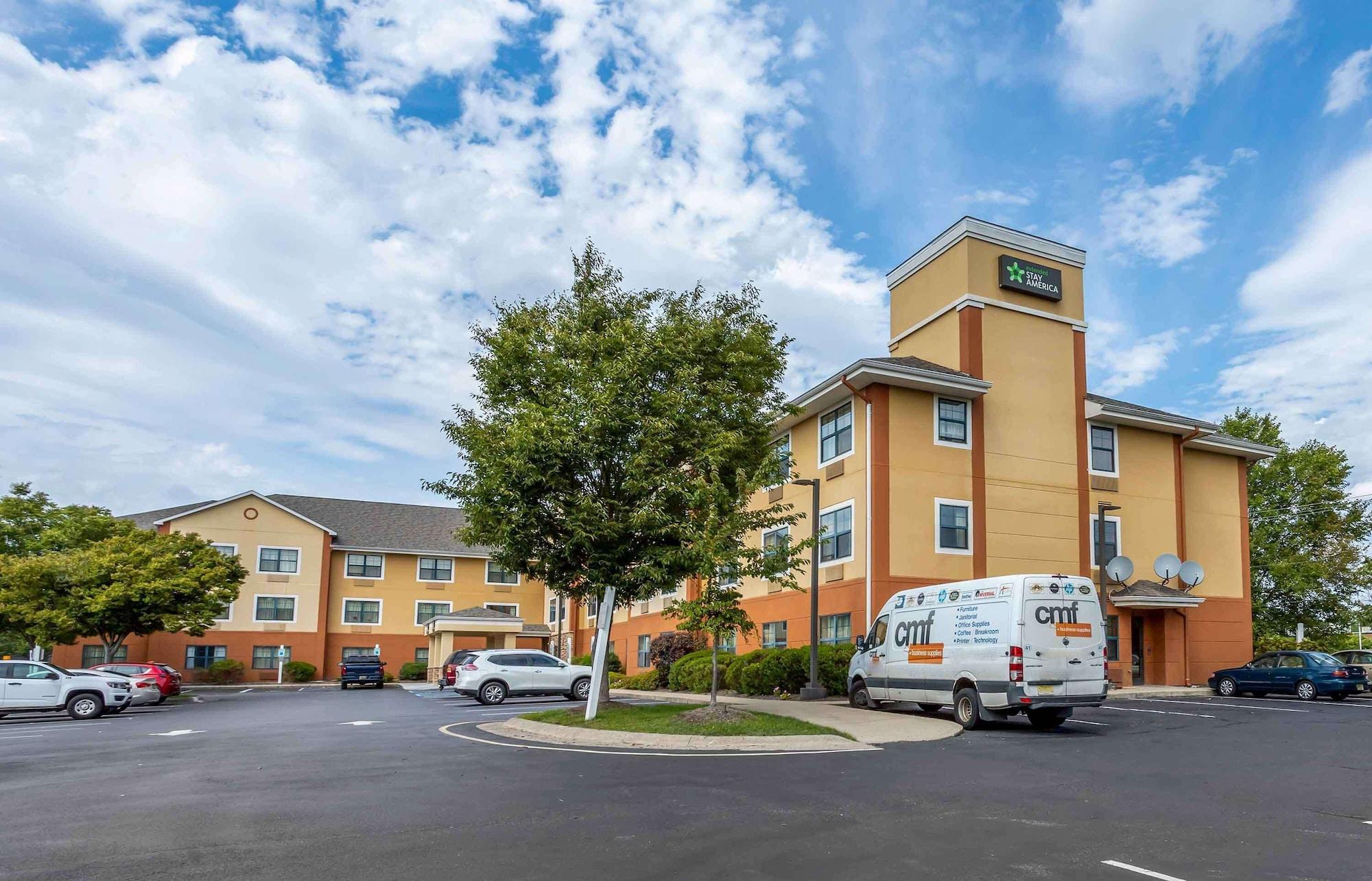 Vista Exterior Extended Stay America Suites Somerset Franklin