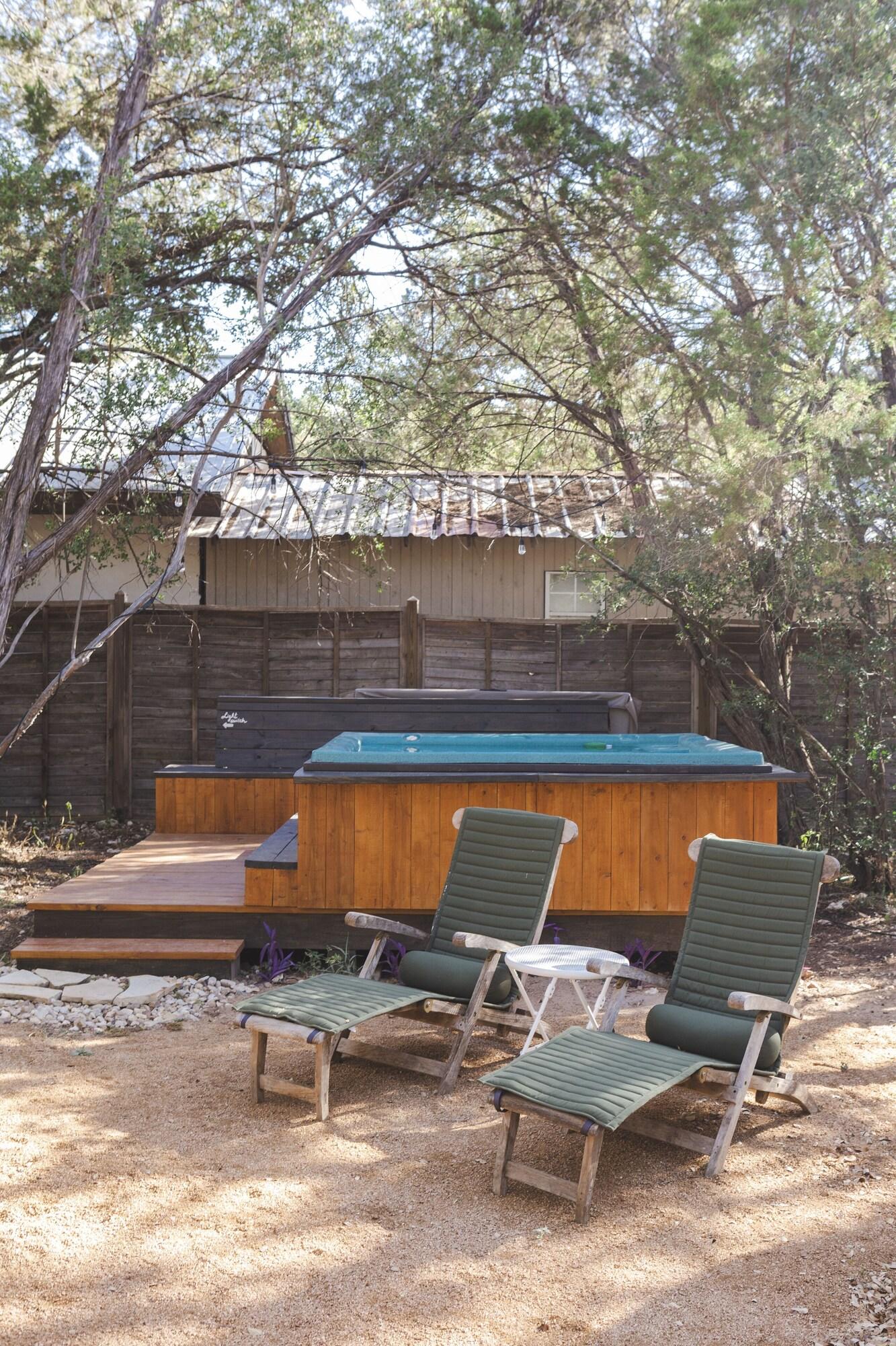 Spa The Macaw Yurt at Camposanto ATX Glamping on Lake Travis