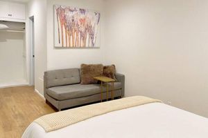 Alquiler Vacacional - Modern 2/2 Glendale Condo, Parking, Washer/Dryer