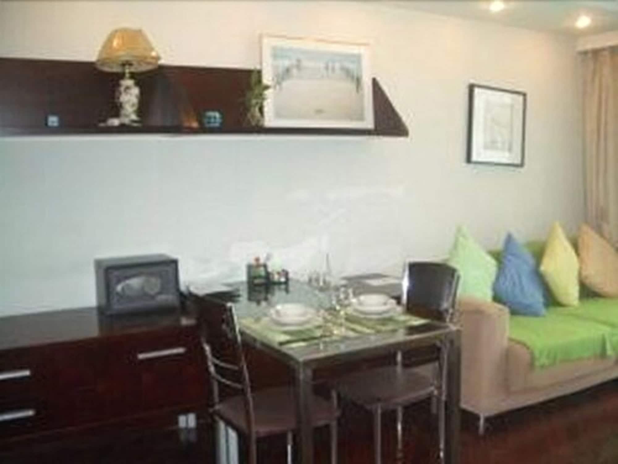 Restaurant World Union Service Apartment Cosmo