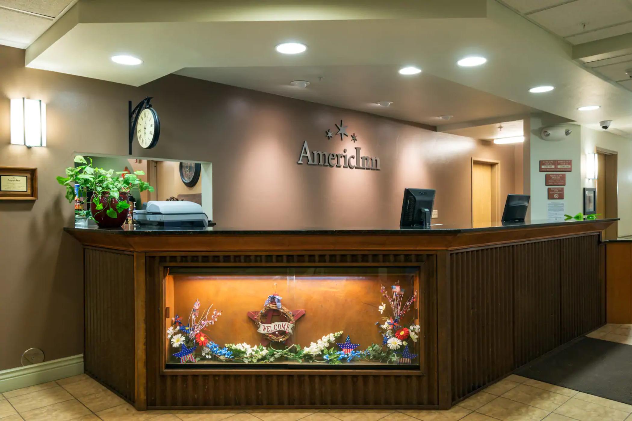 Vista Lobby AmericInn by Wyndham Hailey Sun Valley