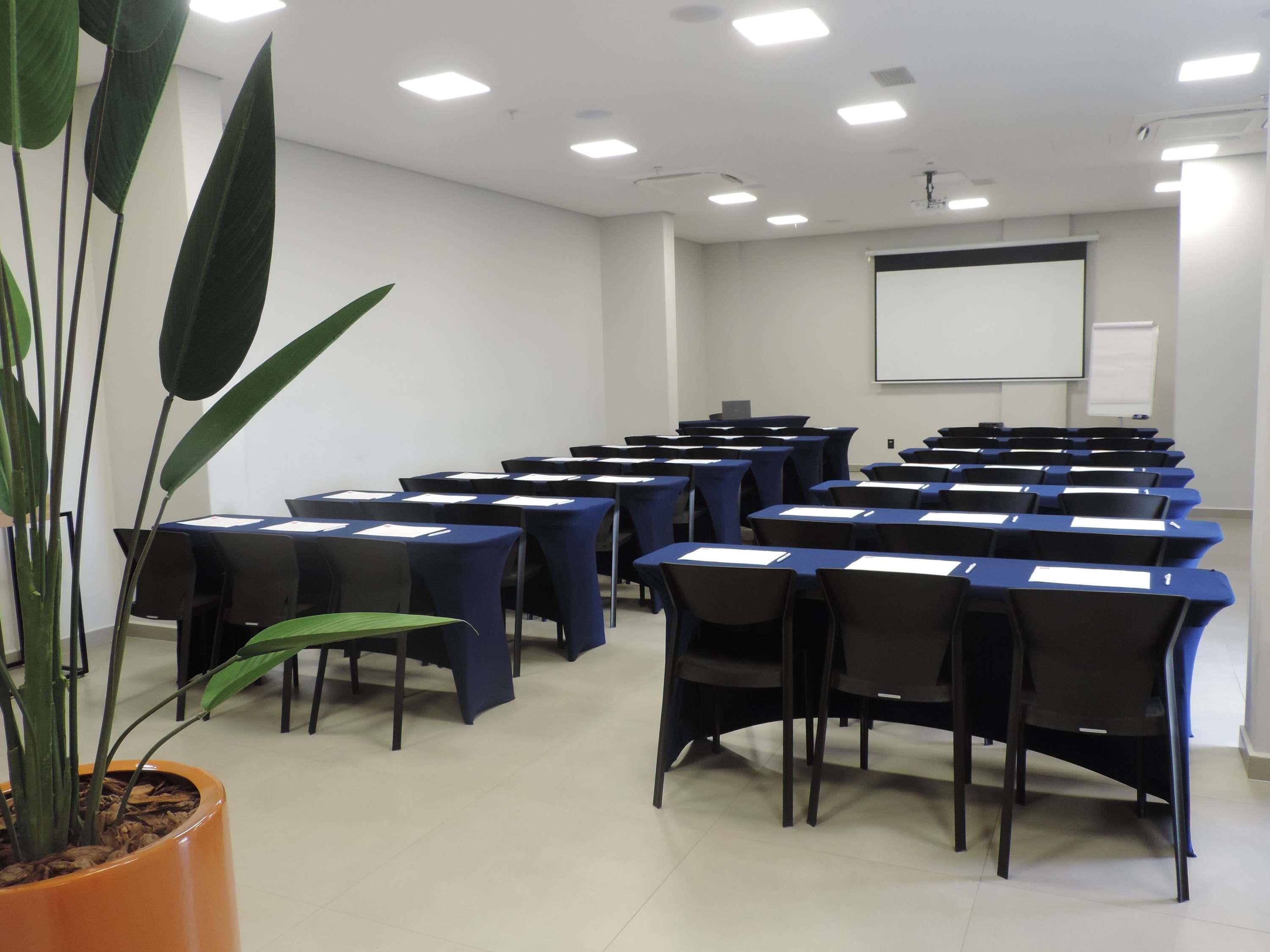 Sala de Reuniones Ibis Guarapuava