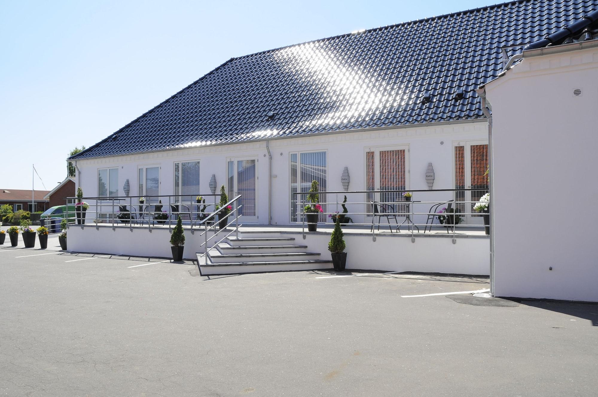 Vista Exterior Hotel Coco Aps