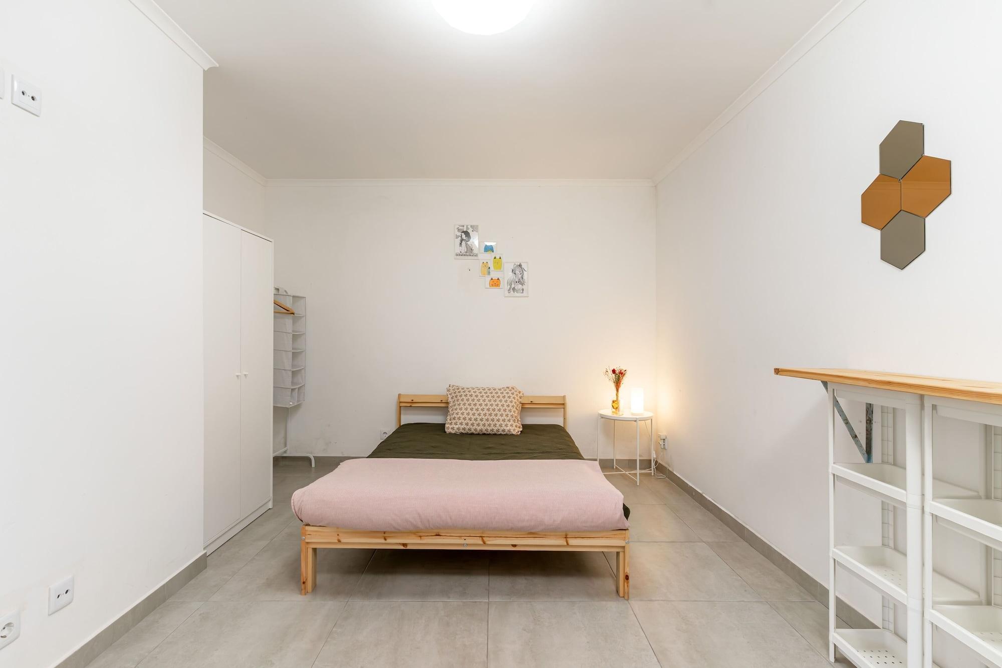 Varios Caparica Poshtel