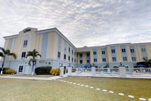Alojamiento - Holiday Inn Express Hotel & Suites Trincity Trinidad Airport by IHG