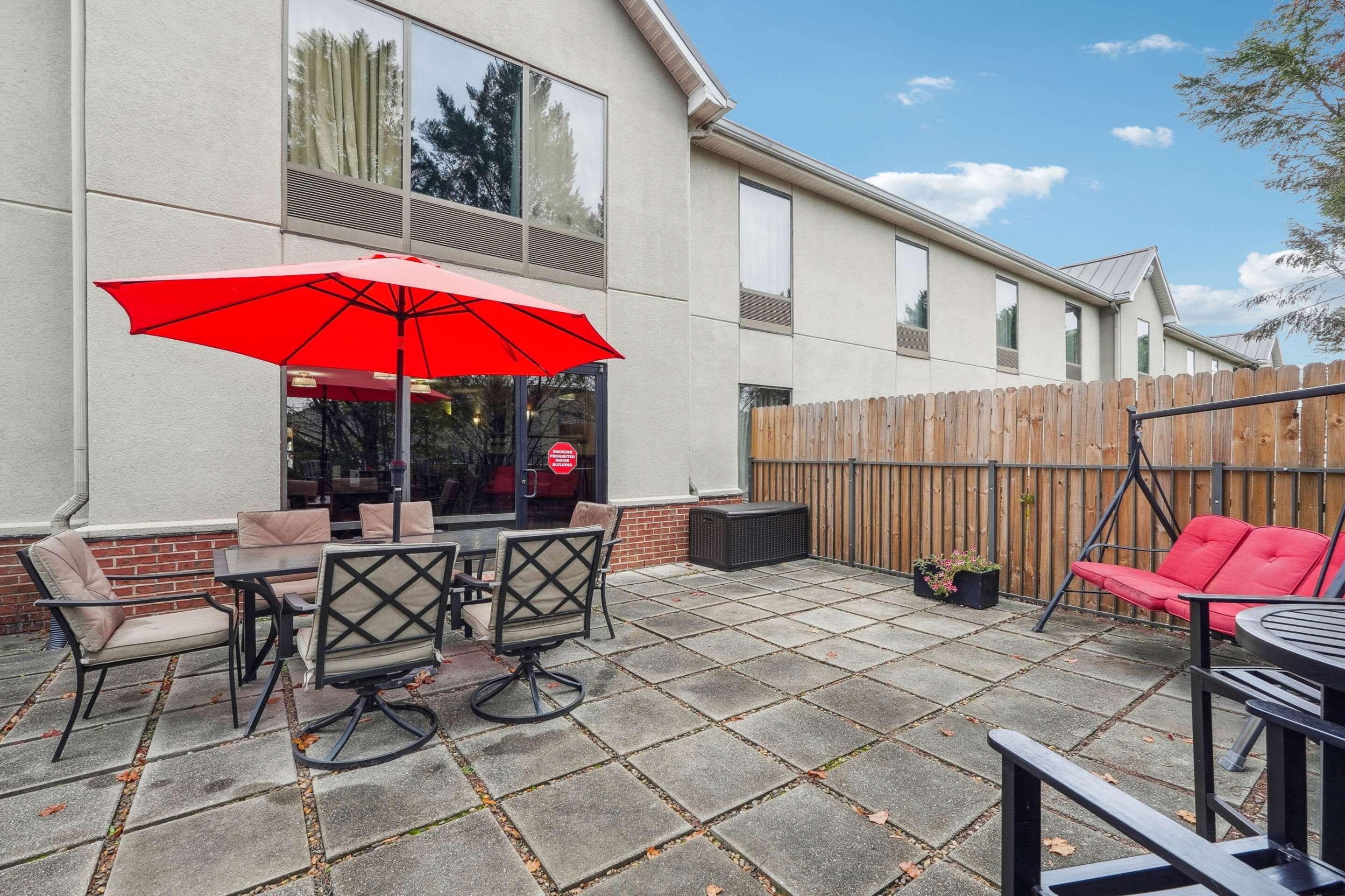 Vista Exterior Quality Inn & Suites Dawsonville