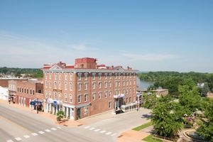 Alojamiento - St James Hotel, a Historic Hotel of America