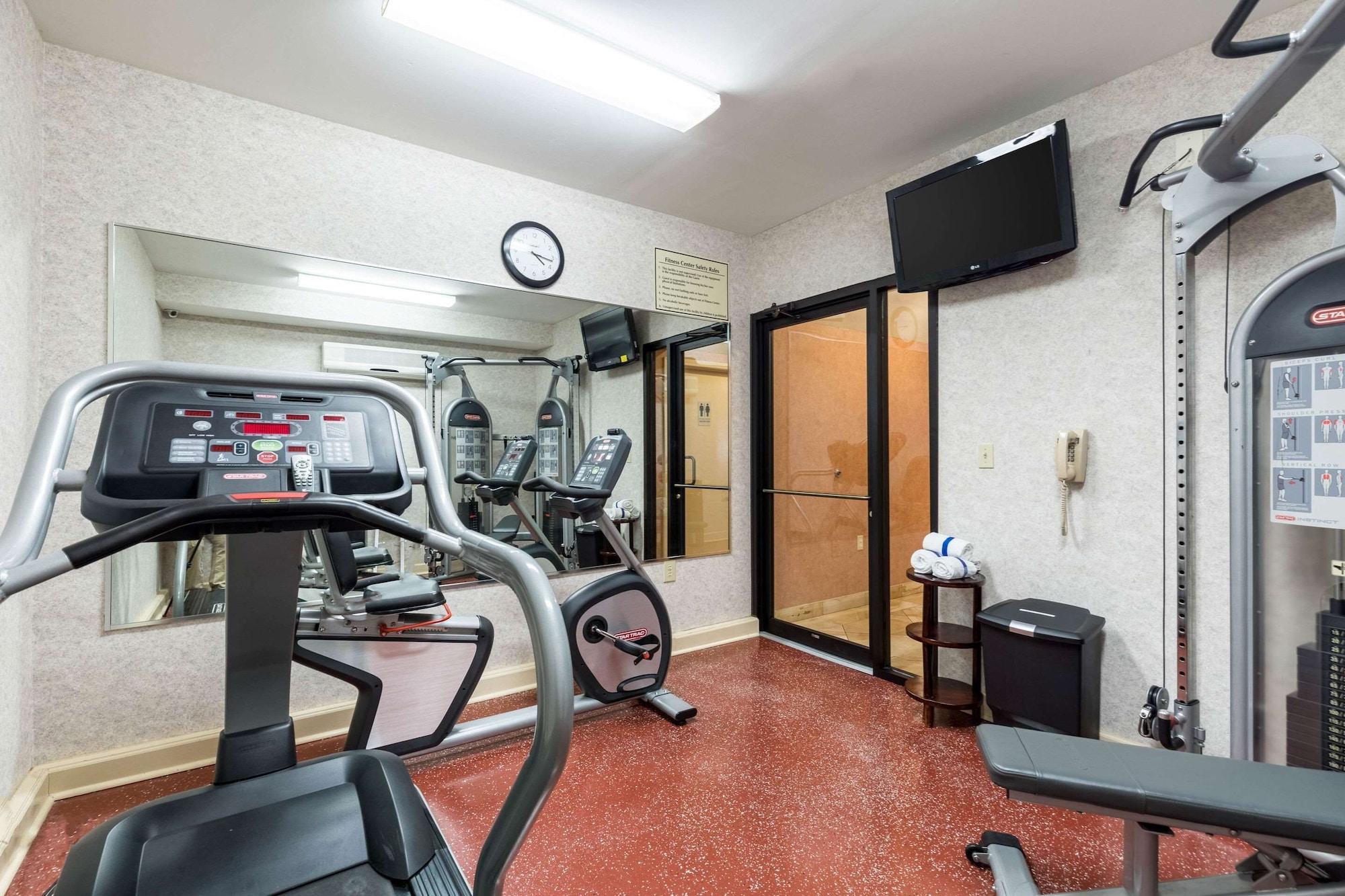 Gimnasio Quality Inn Alexandria