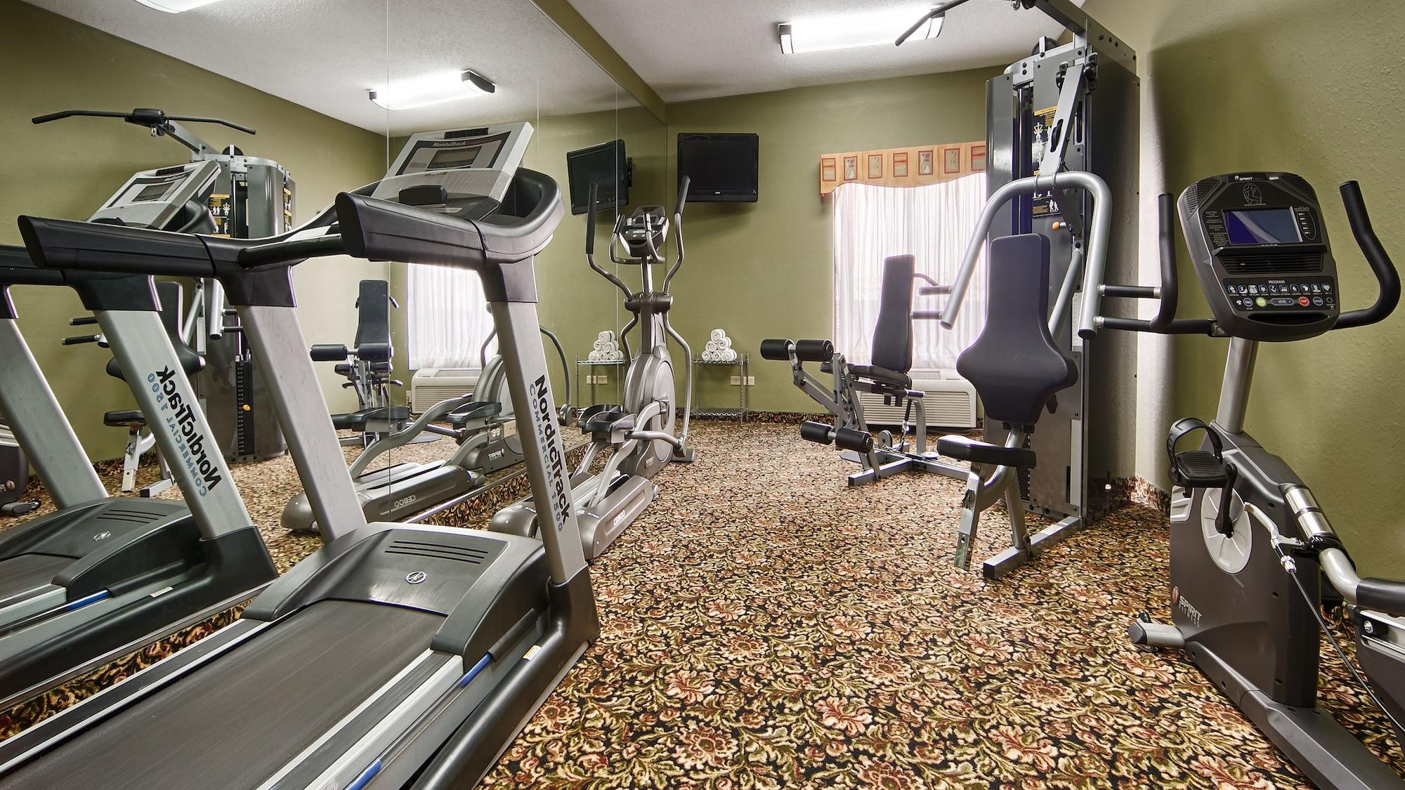 Gimnasio Best Western Crossroads Inn