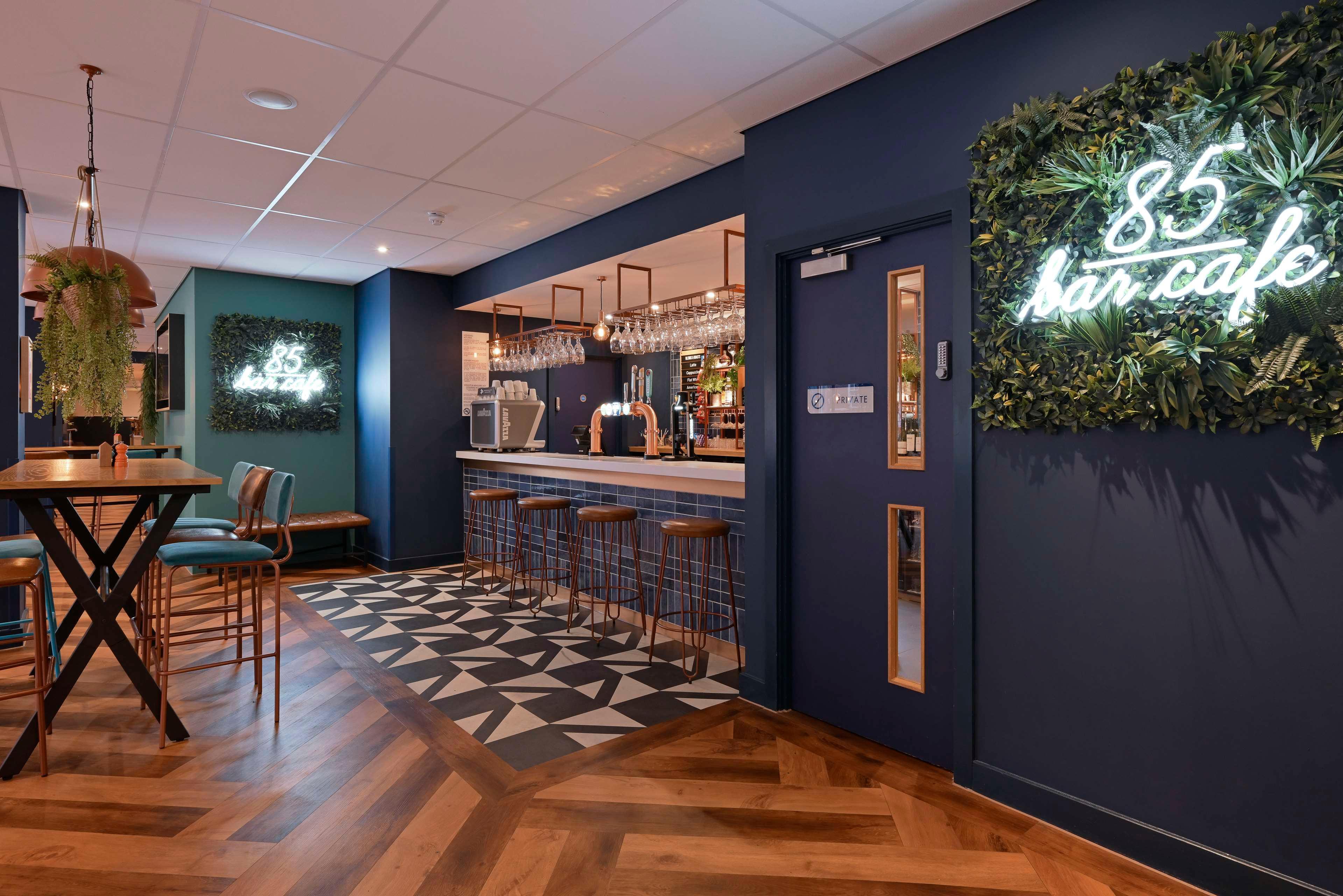 Bar/Salón Travelodge Manchester Central