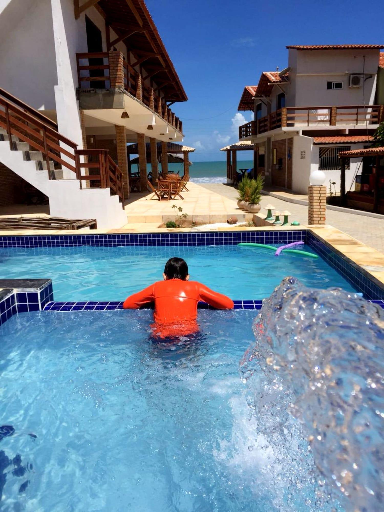 Vista Piscina Altas Horas Beach