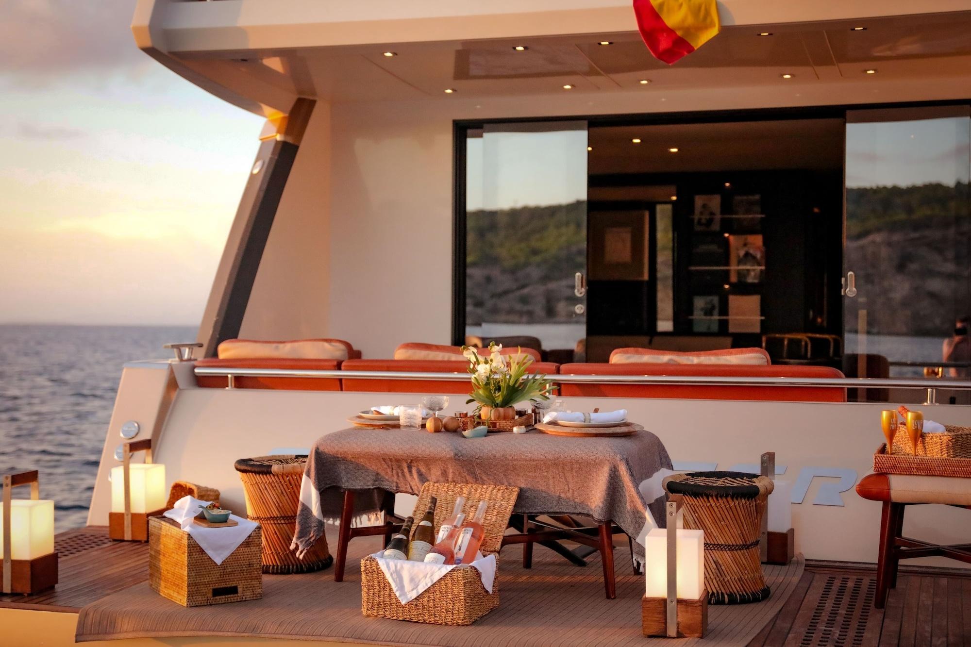 Equipamiento de Habitación House of Hütter - Floating Home Goldfinger