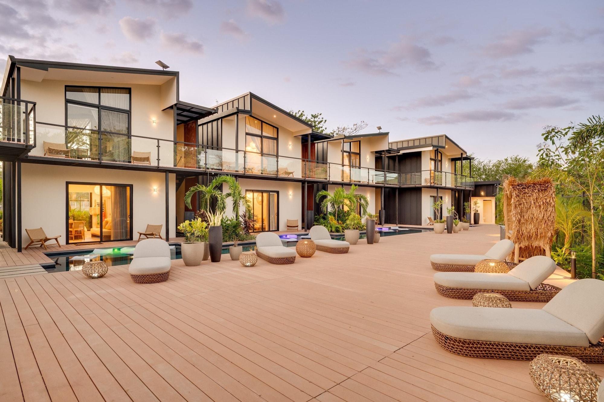 Varios The Bungalows-Flamingo