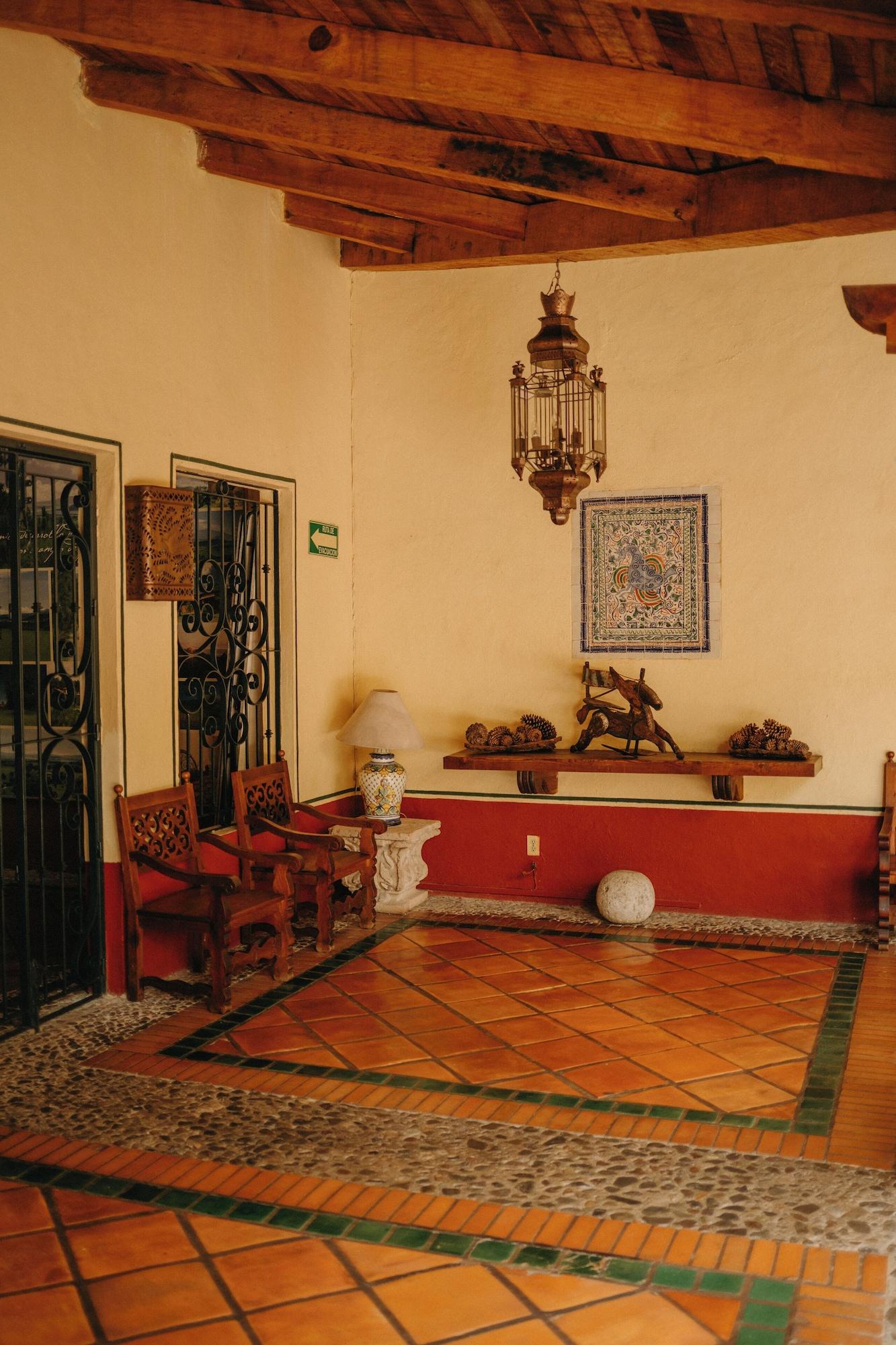 Vista Lobby Tapalpa Country Club Hotel