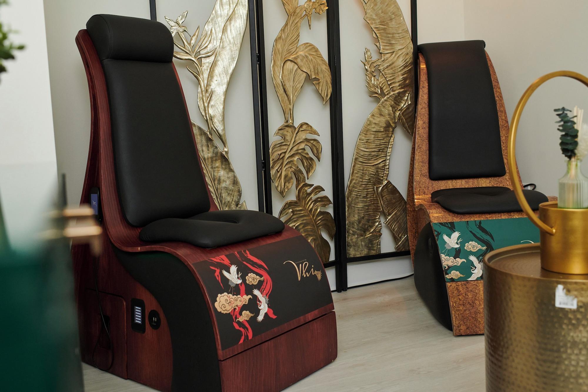 Spa The Starling Atlanta Midtown, Curio Collection by Hilton