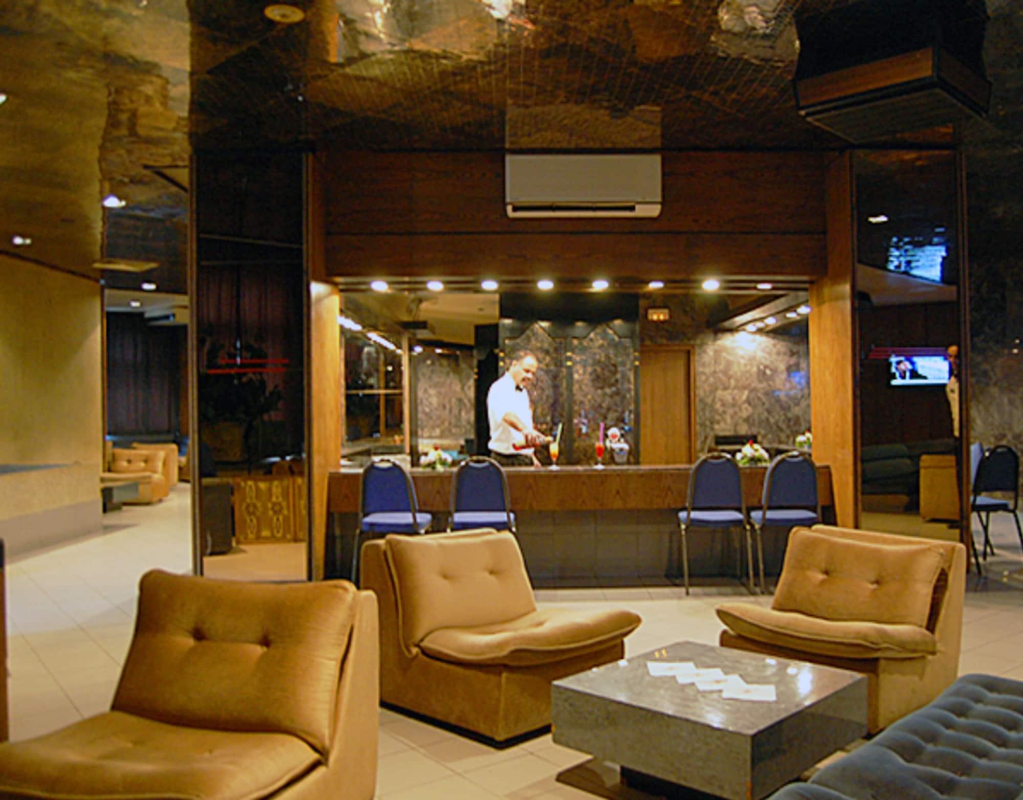 Bar/Salón Hotel Diplomat