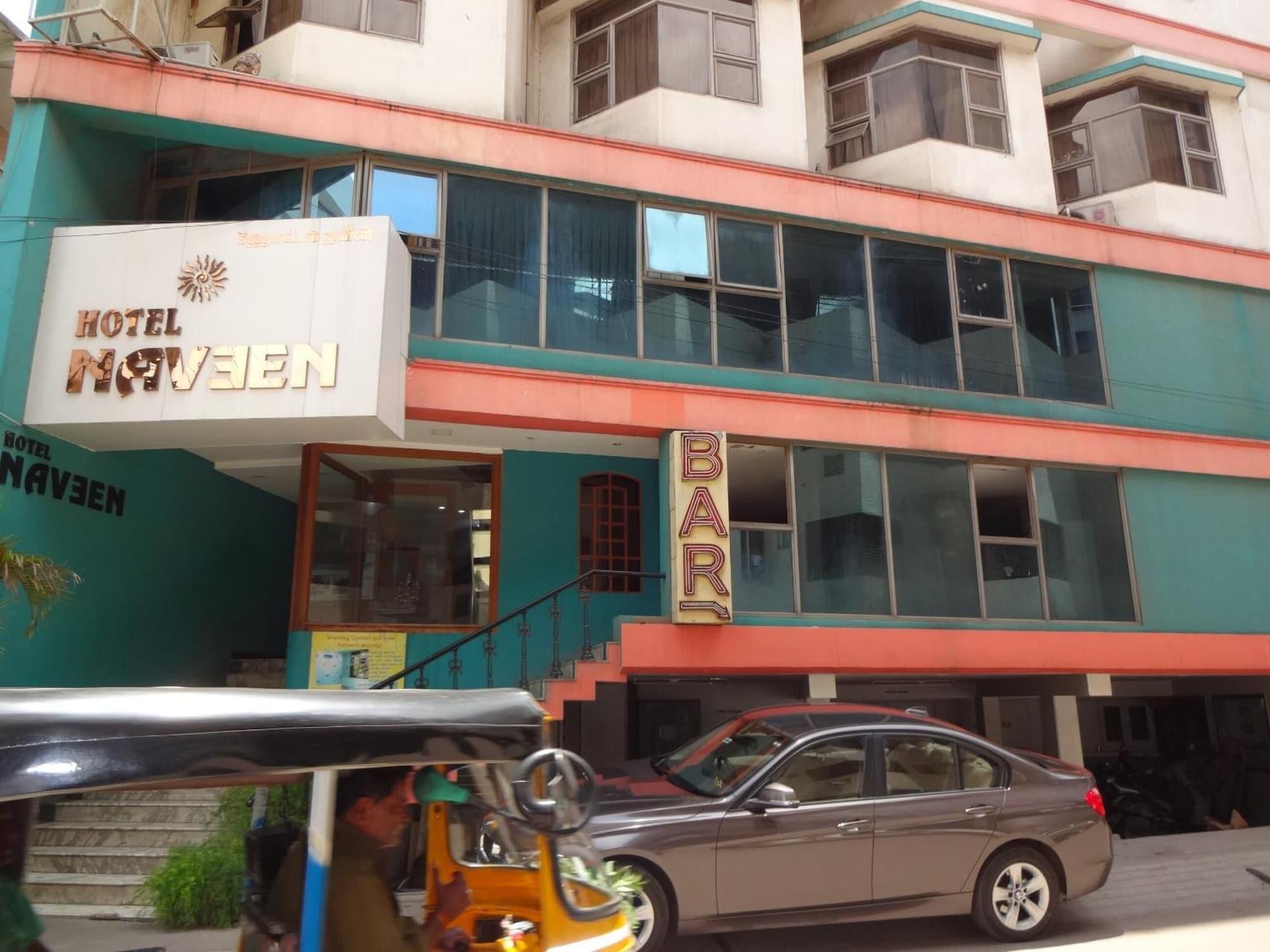Vista Exterior Hotel Naveen