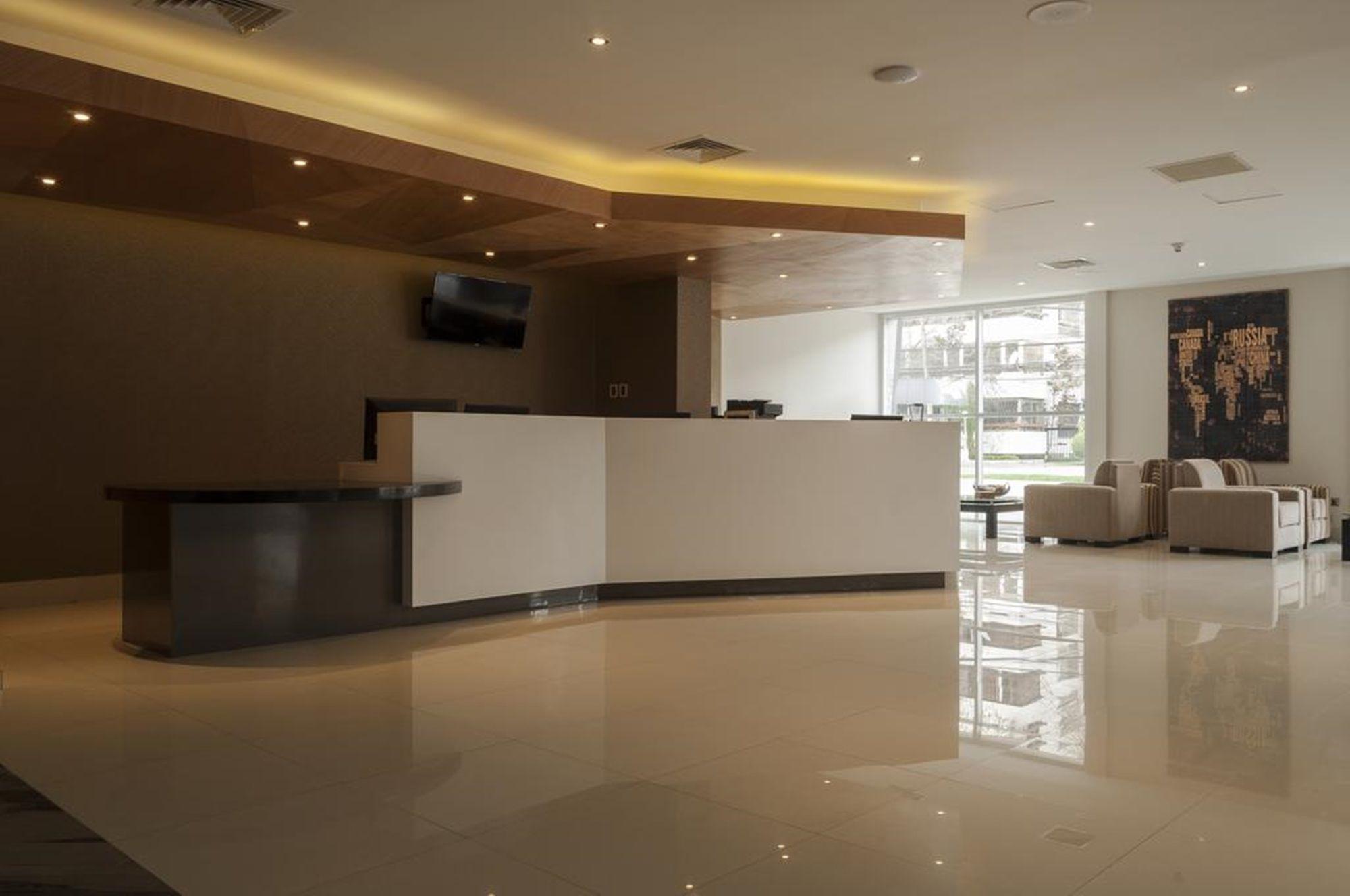 Vista Lobby Hotel Diego de Almagro Providencia