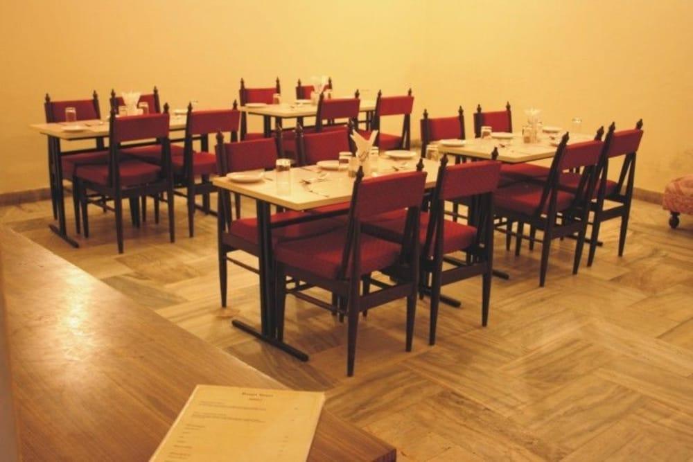 Comodidades del Alojamiento Ranjit Hotel