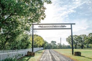 Alojamiento - Towering Oaks Event & Retreat Center