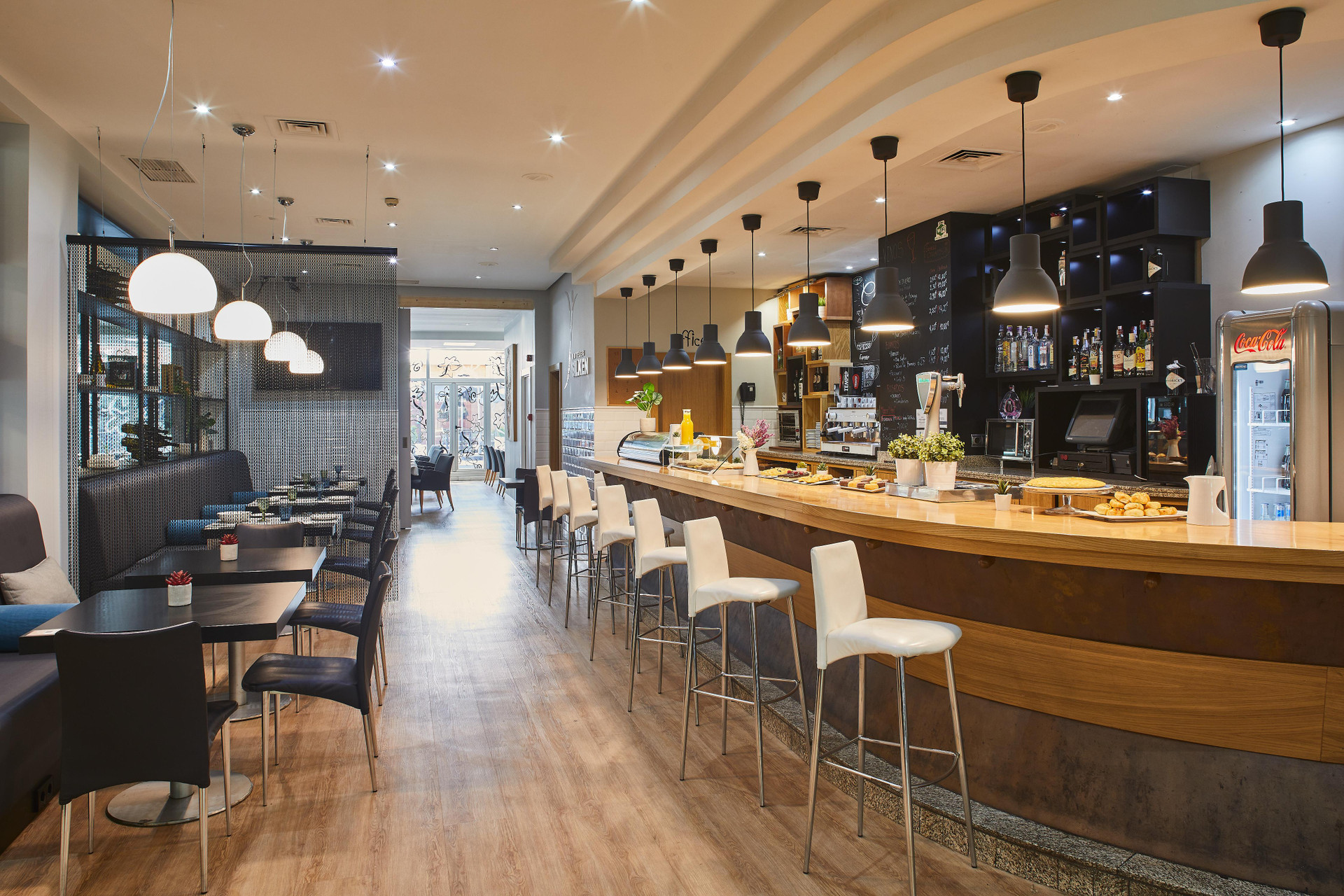 Bar/Salón Hotel Silken Juan de Austria