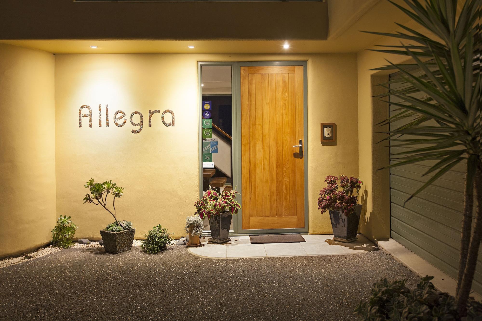 Vista Exterior Allegra House